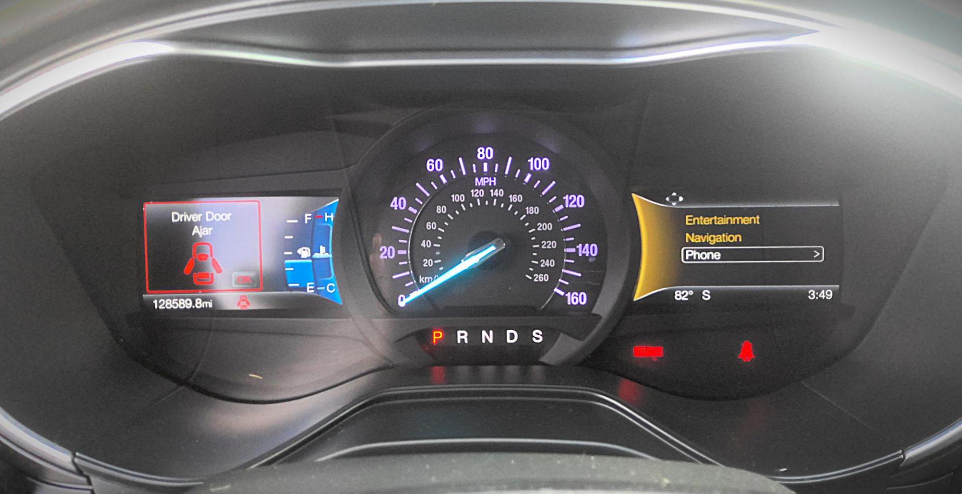 2019 SILVER Ford Fusion Titanium AWD (3FA6P0D94KR) with an 2.0L L4 DOHC 16V engine, 6A transmission, located at 502 S. Riverside Avenue, Medford, OR, 97501, (541) 773-3136, 42.322803, -122.867477 - Photo#10