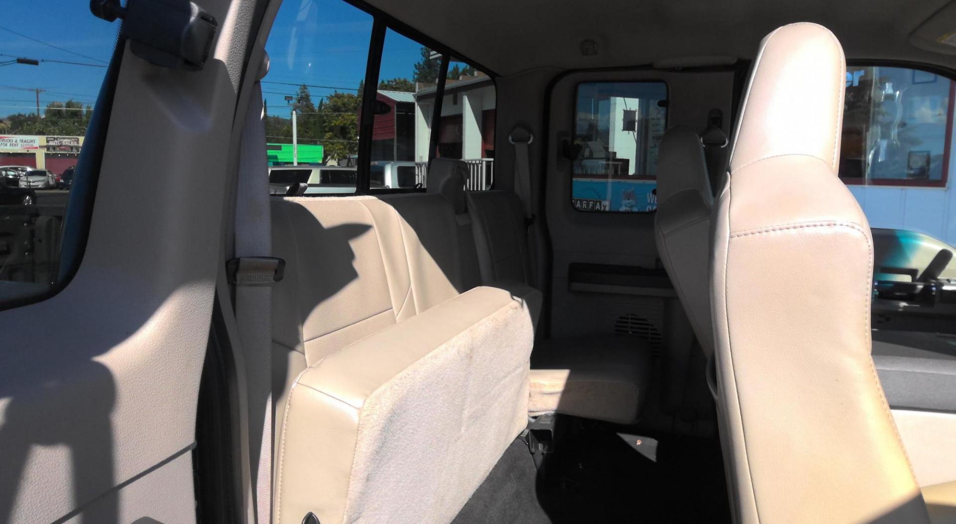 2008 BLUE Ford F-250 SD FX4 SuperCab (1FTSX21R58E) with an 6.4L V8 OHV 32V TURBO DIESEL engine, located at 502 S. Riverside Avenue, Medford, OR, 97501, (541) 773-3136, 42.322803, -122.867477 - Photo#4
