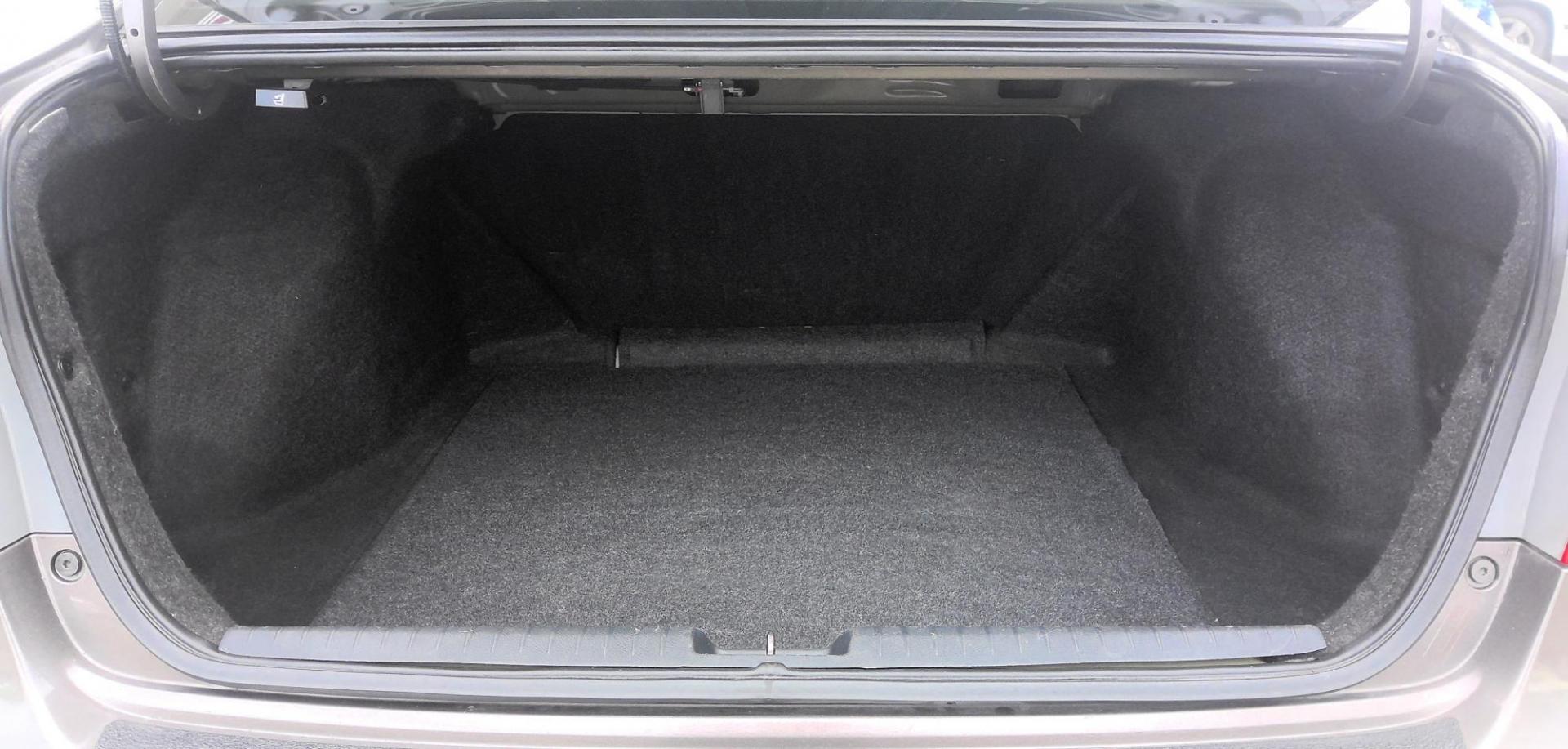 2010 BROWN Honda Civic LX Sedan 5-Speed AT (19XFA1F56AE) with an 1.8L L4 SOHC 16V engine, 5-Speed Automatic transmission, located at 502 S. Riverside Avenue, Medford, OR, 97501, (541) 773-3136, 42.322803, -122.867477 - Photo#3