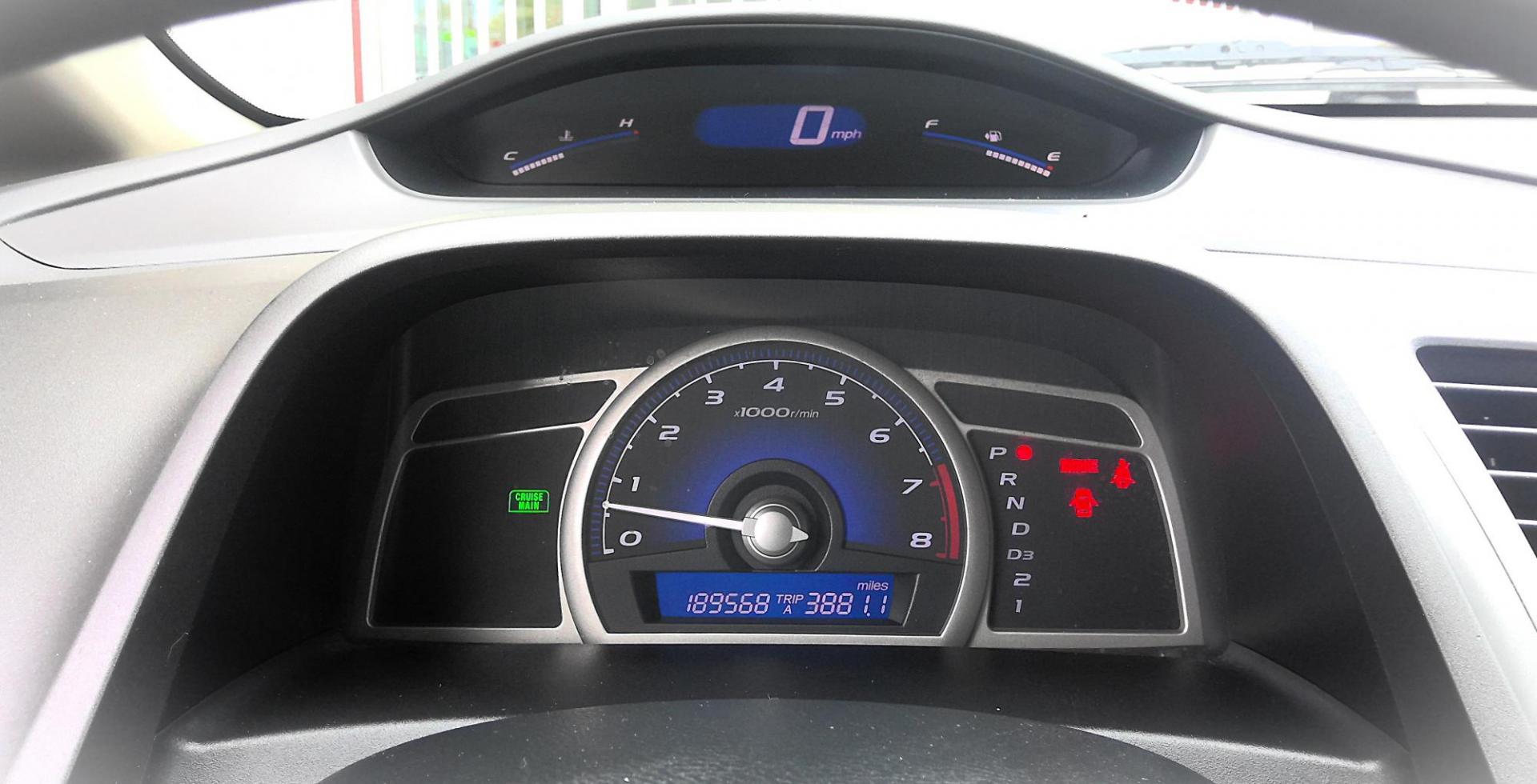 2010 BROWN Honda Civic LX Sedan 5-Speed AT (19XFA1F56AE) with an 1.8L L4 SOHC 16V engine, 5-Speed Automatic transmission, located at 502 S. Riverside Avenue, Medford, OR, 97501, (541) 773-3136, 42.322803, -122.867477 - Photo#9