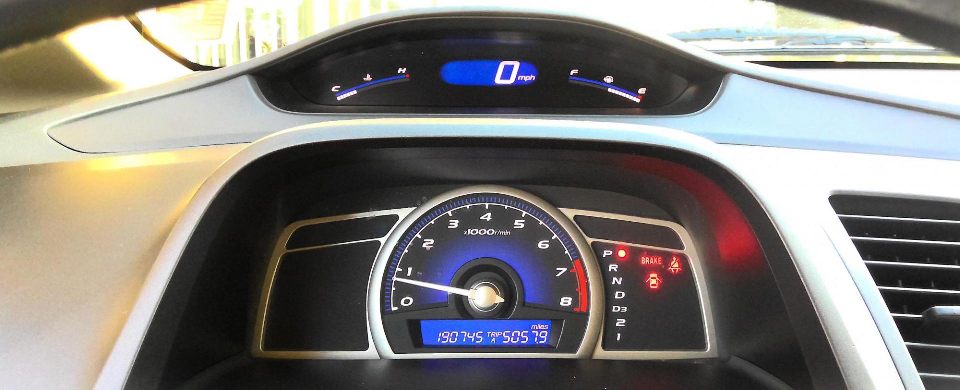 2010 BROWN Honda Civic LX Sedan 5-Speed AT (19XFA1F56AE) with an 1.8L L4 SOHC 16V engine, 5-Speed Automatic transmission, located at 502 S. Riverside Avenue, Medford, OR, 97501, (541) 773-3136, 42.322803, -122.867477 - Photo#8