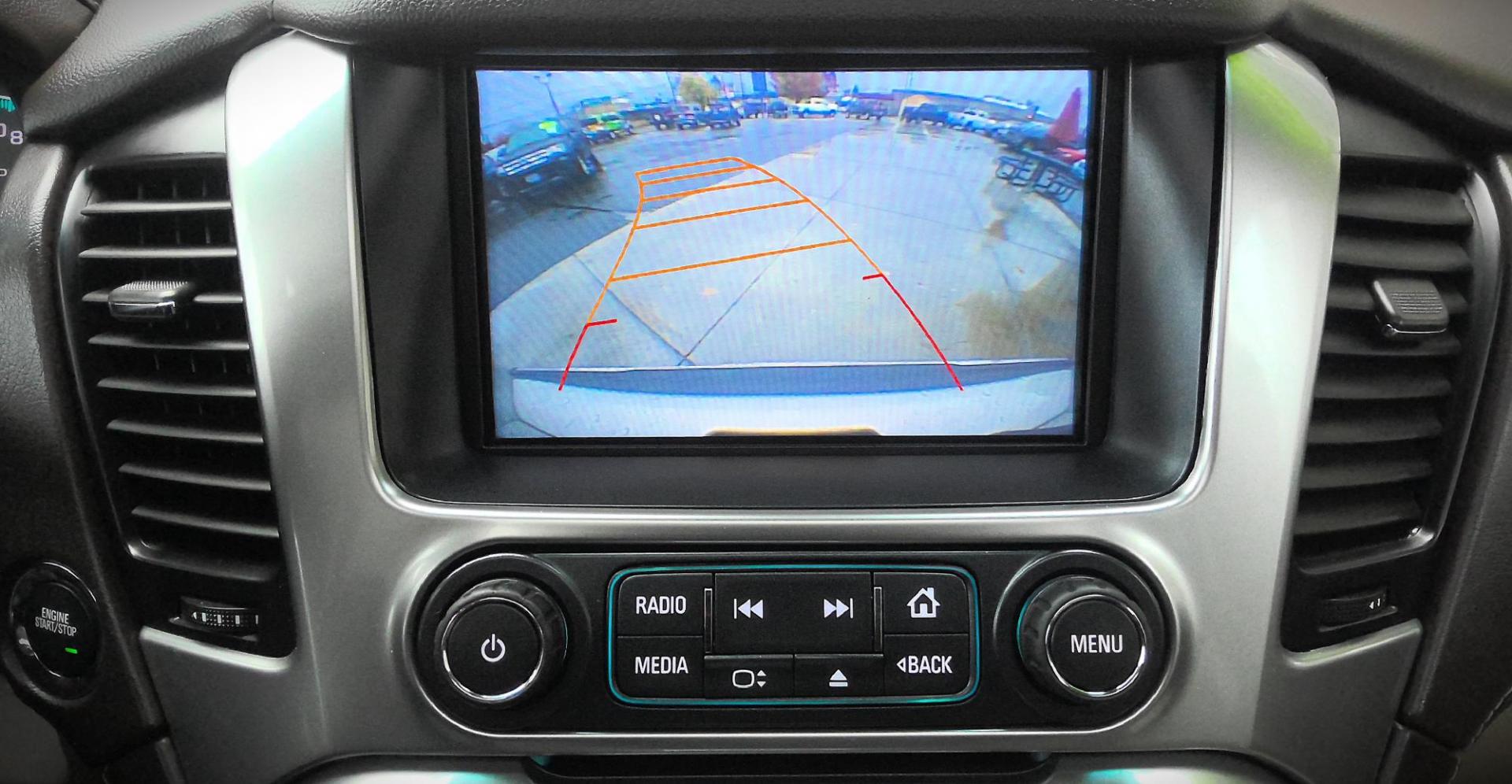 2017 GOLD Chevrolet Suburban Premier 4WD (1GNSKJKCXHR) with an 5.3L V8 OHV 16V engine, 6A transmission, located at 502 S. Riverside Avenue, Medford, OR, 97501, (541) 773-3136, 42.322803, -122.867477 - Photo#16