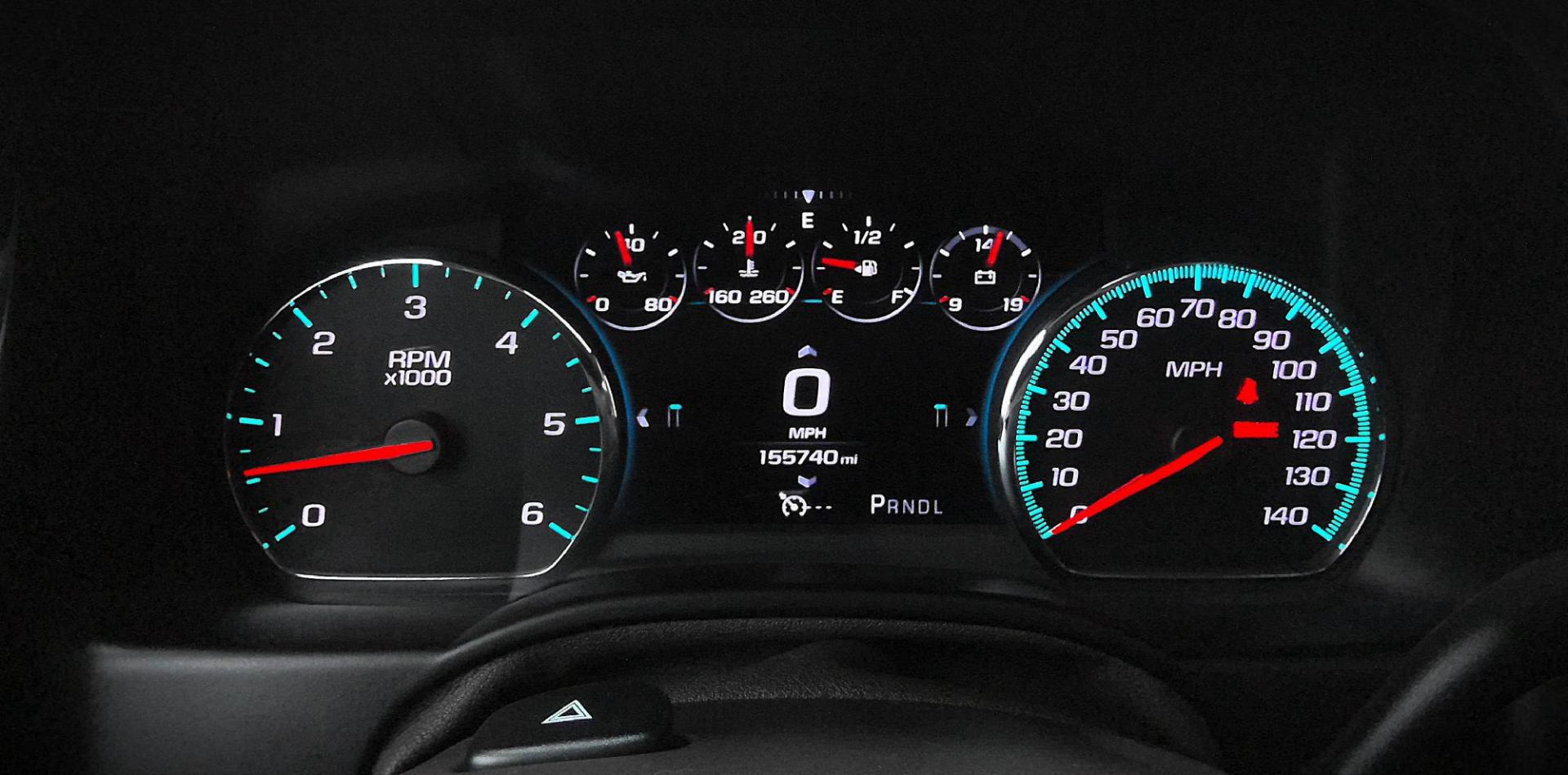 2017 GOLD Chevrolet Suburban Premier 4WD (1GNSKJKCXHR) with an 5.3L V8 OHV 16V engine, 6A transmission, located at 502 S. Riverside Avenue, Medford, OR, 97501, (541) 773-3136, 42.322803, -122.867477 - Photo#22