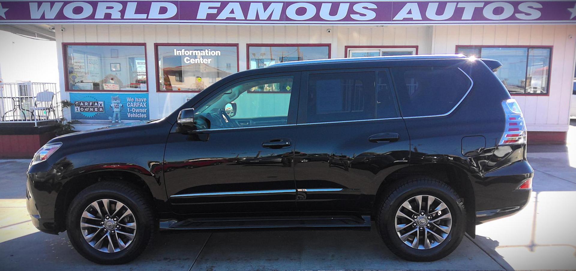 2016 BLACK Lexus GX 460 Luxury (JTJJM7FX4G5) with an 4.6L V8 DOHC 32V engine, 6A transmission, located at 502 S. Riverside Avenue, Medford, OR, 97501, (541) 773-3136, 42.322803, -122.867477 - Photo#0