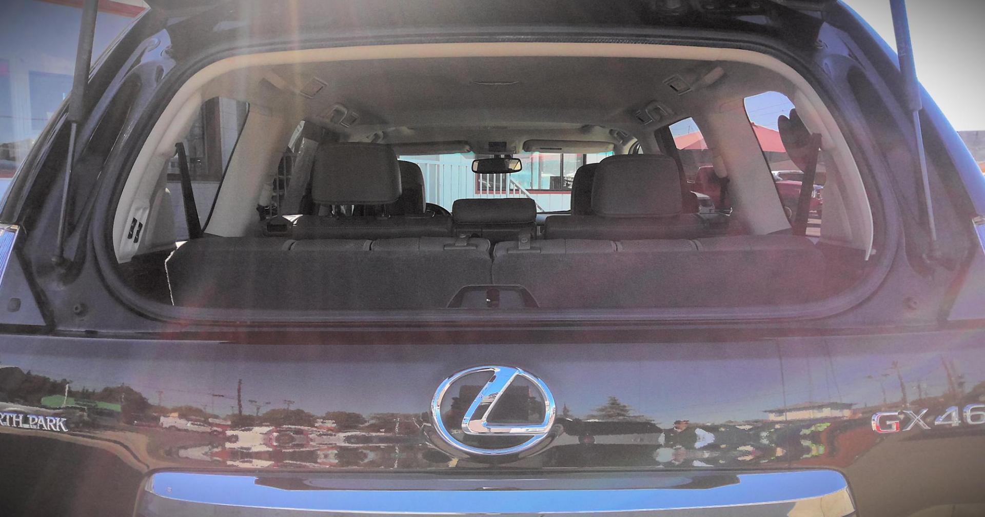 2016 BLACK Lexus GX 460 Luxury (JTJJM7FX4G5) with an 4.6L V8 DOHC 32V engine, 6A transmission, located at 502 S. Riverside Avenue, Medford, OR, 97501, (541) 773-3136, 42.322803, -122.867477 - Photo#5