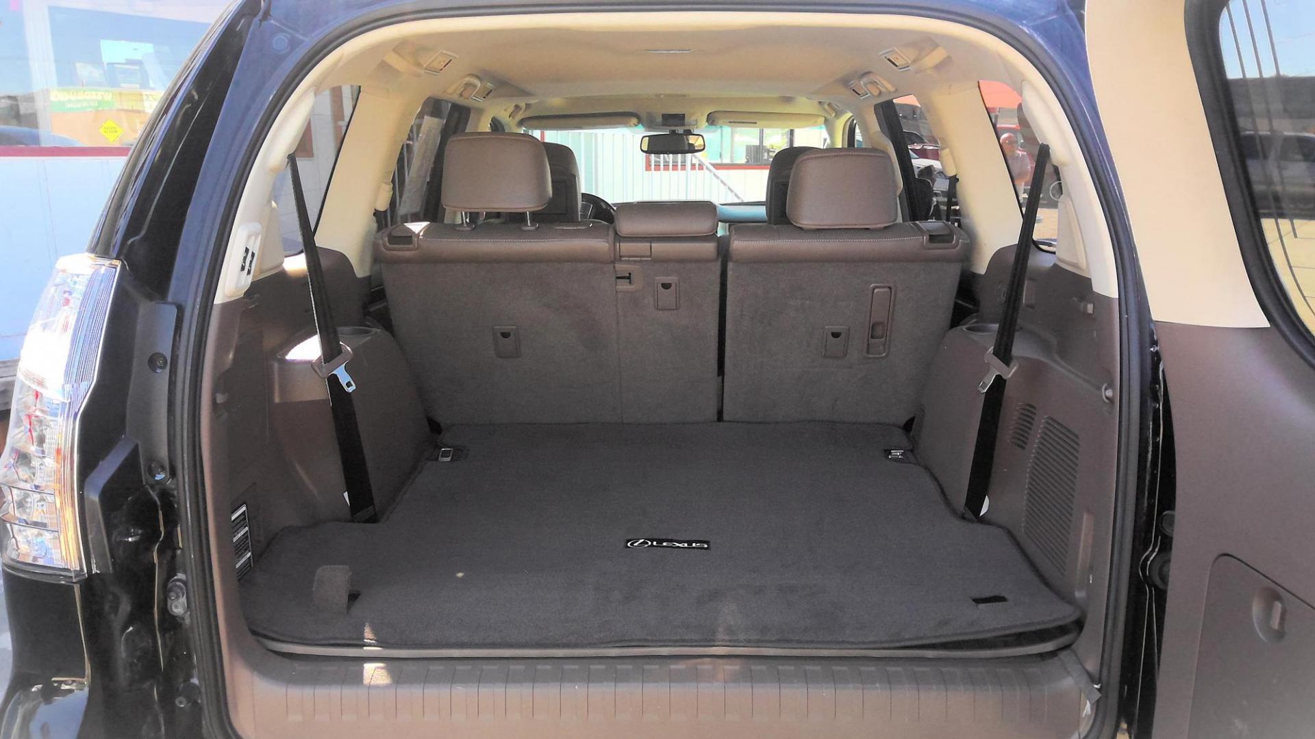 2016 BLACK Lexus GX 460 Luxury (JTJJM7FX4G5) with an 4.6L V8 DOHC 32V engine, 6A transmission, located at 502 S. Riverside Avenue, Medford, OR, 97501, (541) 773-3136, 42.322803, -122.867477 - Photo#7