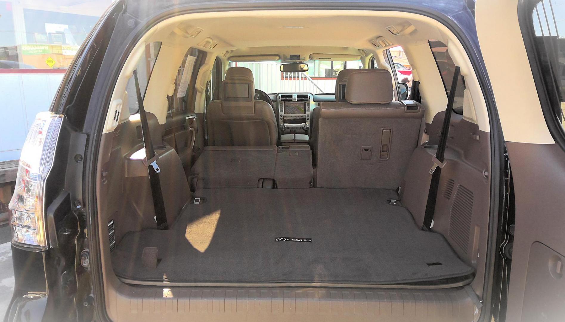 2016 BLACK Lexus GX 460 Luxury (JTJJM7FX4G5) with an 4.6L V8 DOHC 32V engine, 6A transmission, located at 502 S. Riverside Avenue, Medford, OR, 97501, (541) 773-3136, 42.322803, -122.867477 - Photo#8