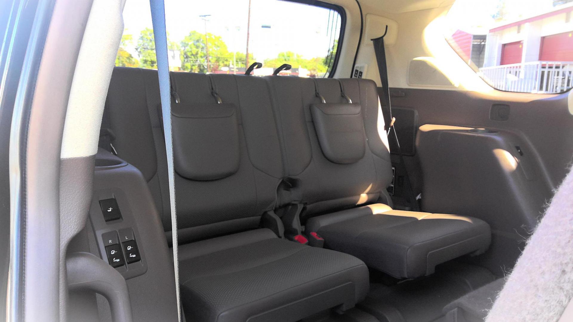 2016 BLACK Lexus GX 460 Luxury (JTJJM7FX4G5) with an 4.6L V8 DOHC 32V engine, 6A transmission, located at 502 S. Riverside Avenue, Medford, OR, 97501, (541) 773-3136, 42.322803, -122.867477 - Photo#10