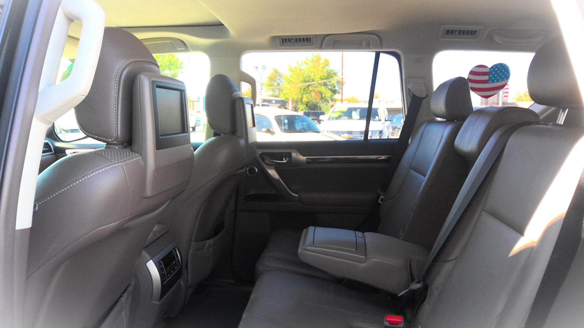 2016 BLACK Lexus GX 460 Luxury (JTJJM7FX4G5) with an 4.6L V8 DOHC 32V engine, 6A transmission, located at 502 S. Riverside Avenue, Medford, OR, 97501, (541) 773-3136, 42.322803, -122.867477 - Photo#11