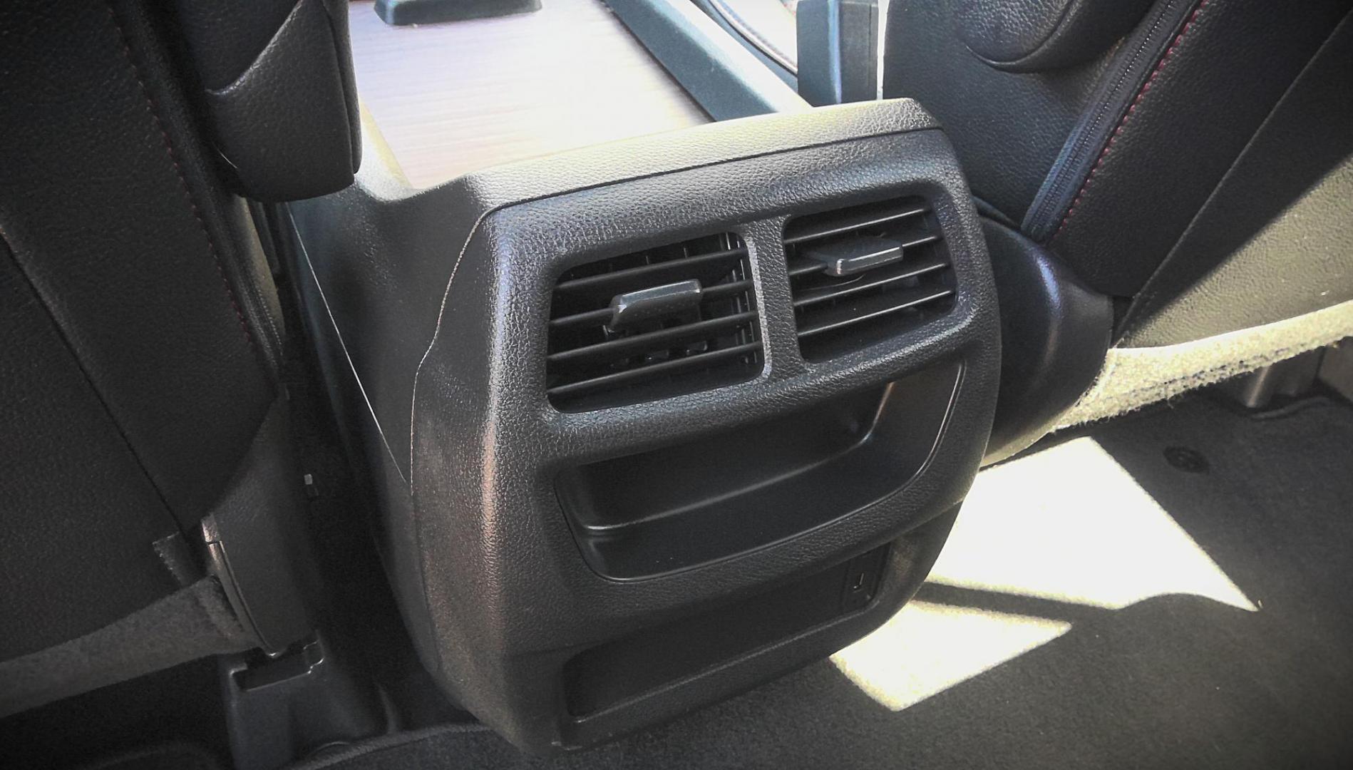 2017 BLACK Honda Ridgeline Black Edition AWD (5FPYK3F86HB) with an 3.5L V6 SOHC 24V engine, 6A transmission, located at 502 S. Riverside Avenue, Medford, OR, 97501, (541) 773-3136, 42.322803, -122.867477 - Photo#7