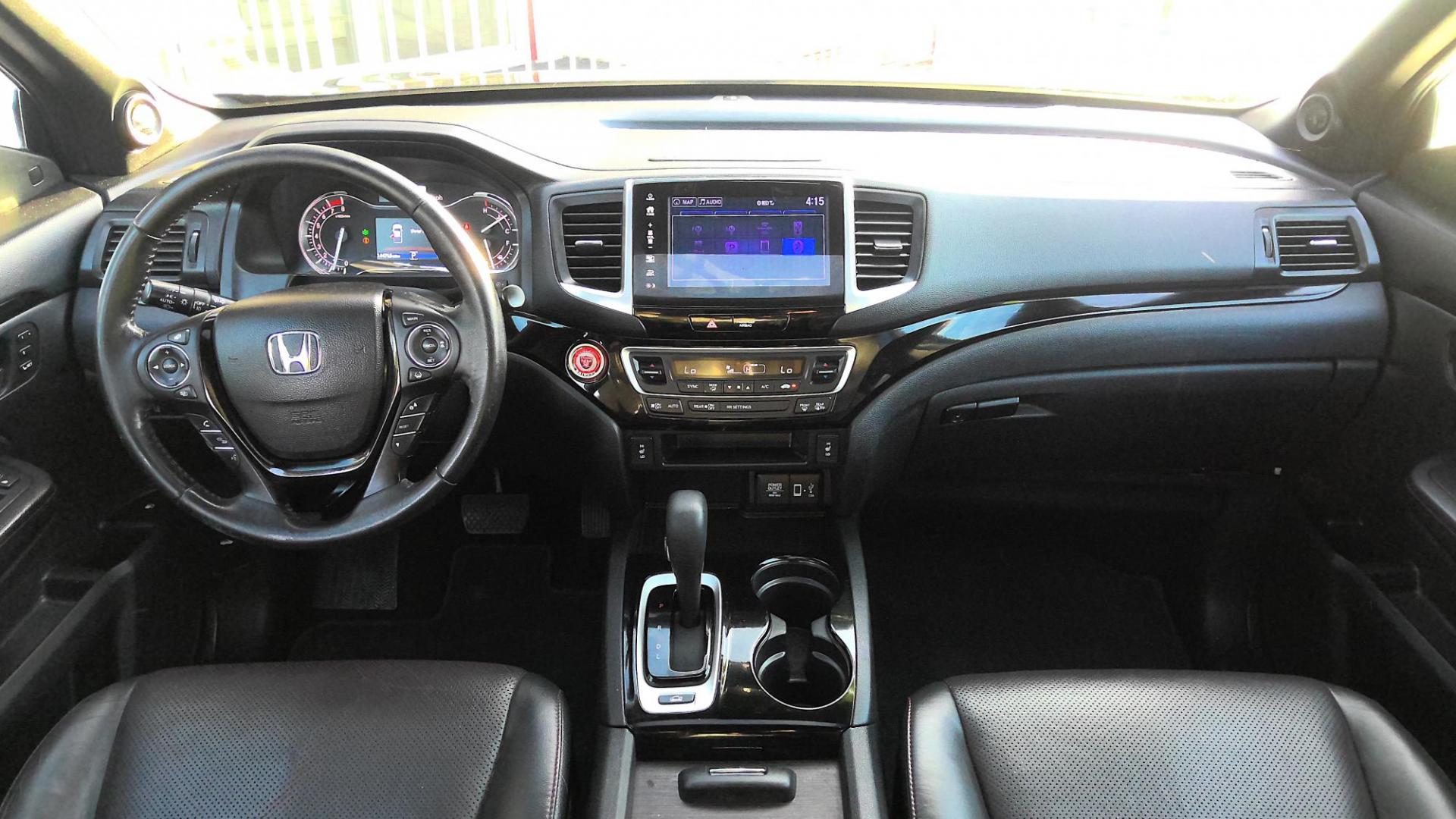 2017 BLACK Honda Ridgeline Black Edition AWD (5FPYK3F86HB) with an 3.5L V6 SOHC 24V engine, 6A transmission, located at 502 S. Riverside Avenue, Medford, OR, 97501, (541) 773-3136, 42.322803, -122.867477 - Photo#6