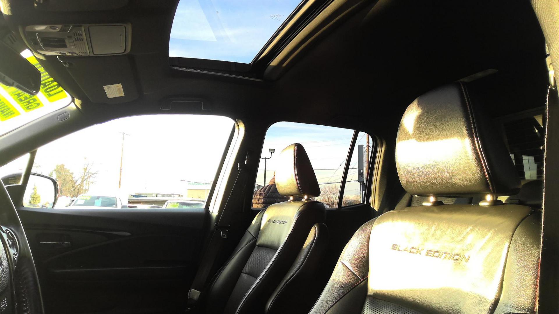 2017 BLACK Honda Ridgeline Black Edition AWD (5FPYK3F86HB) with an 3.5L V6 SOHC 24V engine, 6A transmission, located at 502 S. Riverside Avenue, Medford, OR, 97501, (541) 773-3136, 42.322803, -122.867477 - Photo#7