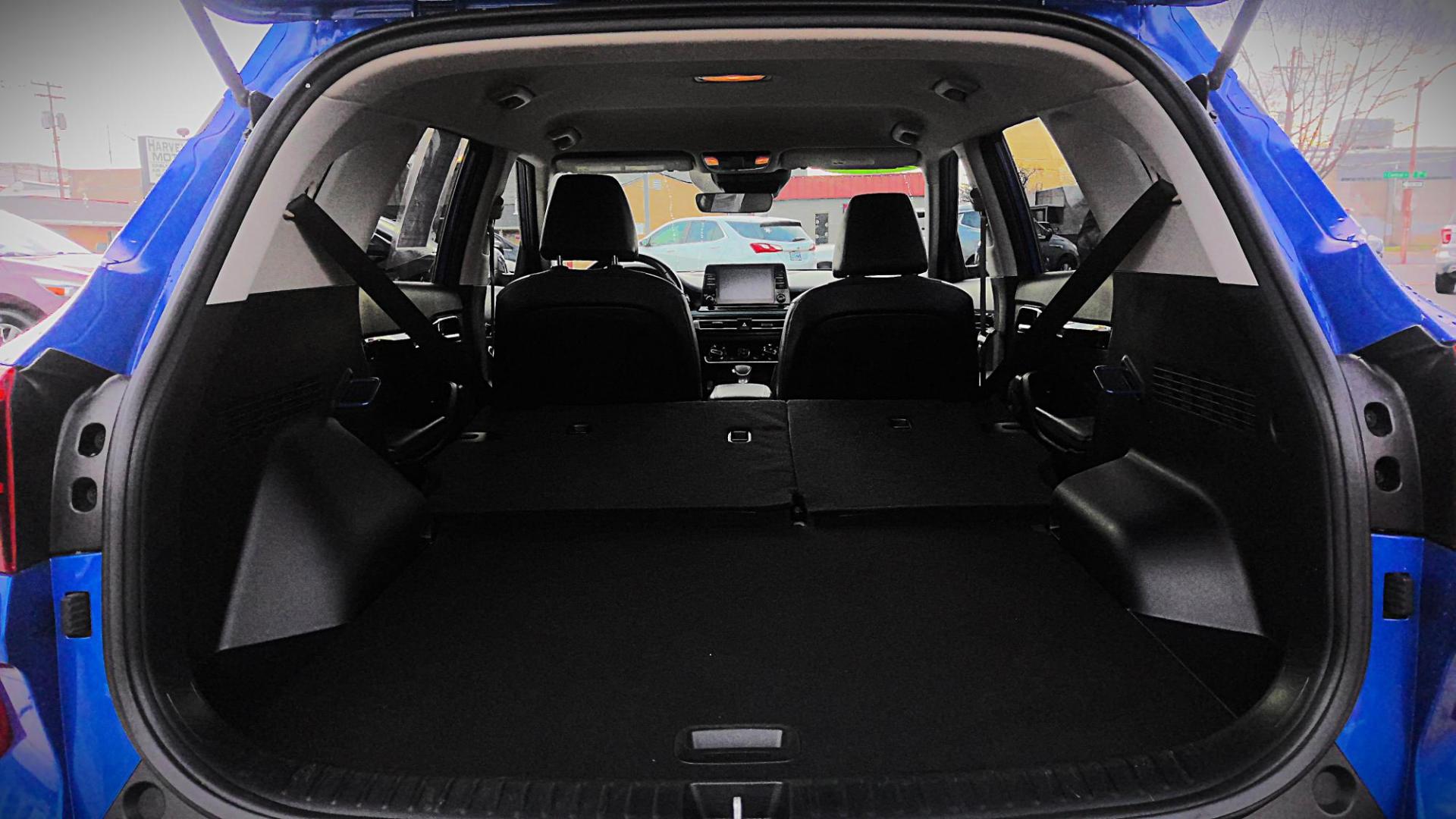 2021 BLUE Kia Seltos S AWD (KNDEUCAA0M7) with an 2.0L L4 DOHC 16V engine, CVT transmission, located at 502 S. Riverside Avenue, Medford, OR, 97501, (541) 773-3136, 42.322803, -122.867477 - Photo#4