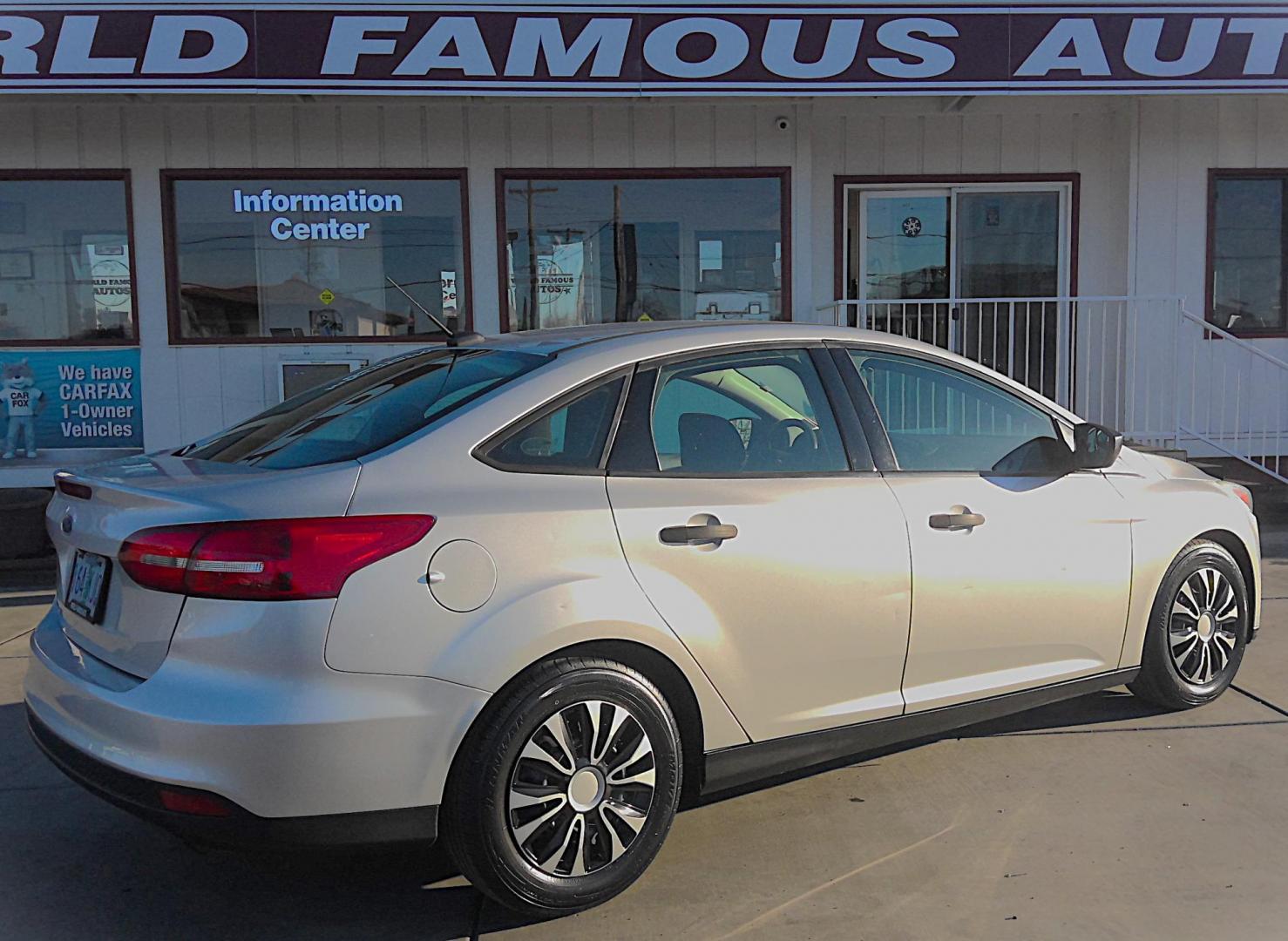 2015 SILVER Ford Focus S Sedan (1FADP3E26FL) with an 2.0L L4 DOHC 16V engine, 5-Speed Manual transmission, located at 502 S. Riverside Avenue, Medford, OR, 97501, (541) 773-3136, 42.322803, -122.867477 - Photo#2