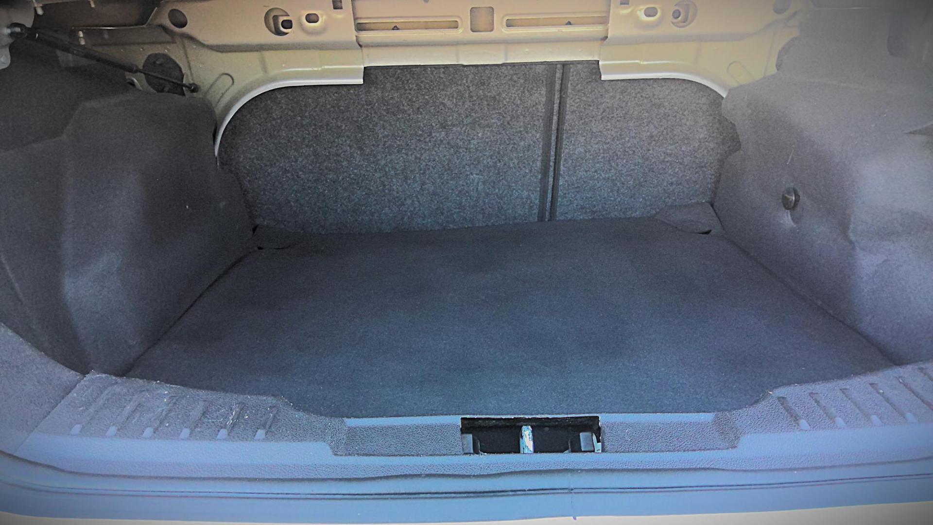 2015 SILVER Ford Focus S Sedan (1FADP3E26FL) with an 2.0L L4 DOHC 16V engine, 5-Speed Manual transmission, located at 502 S. Riverside Avenue, Medford, OR, 97501, (541) 773-3136, 42.322803, -122.867477 - Photo#3