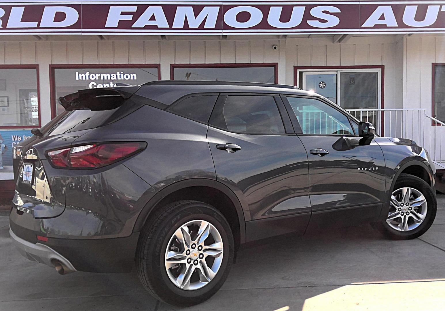 2022 GRAY Chevrolet Blazer 2LT AWD (3GNKBHR48NS) with an 2.0L L4 DOHC 16 TURBO engine, 9A transmission, located at 502 S. Riverside Avenue, Medford, OR, 97501, (541) 773-3136, 42.322803, -122.867477 - Photo#2