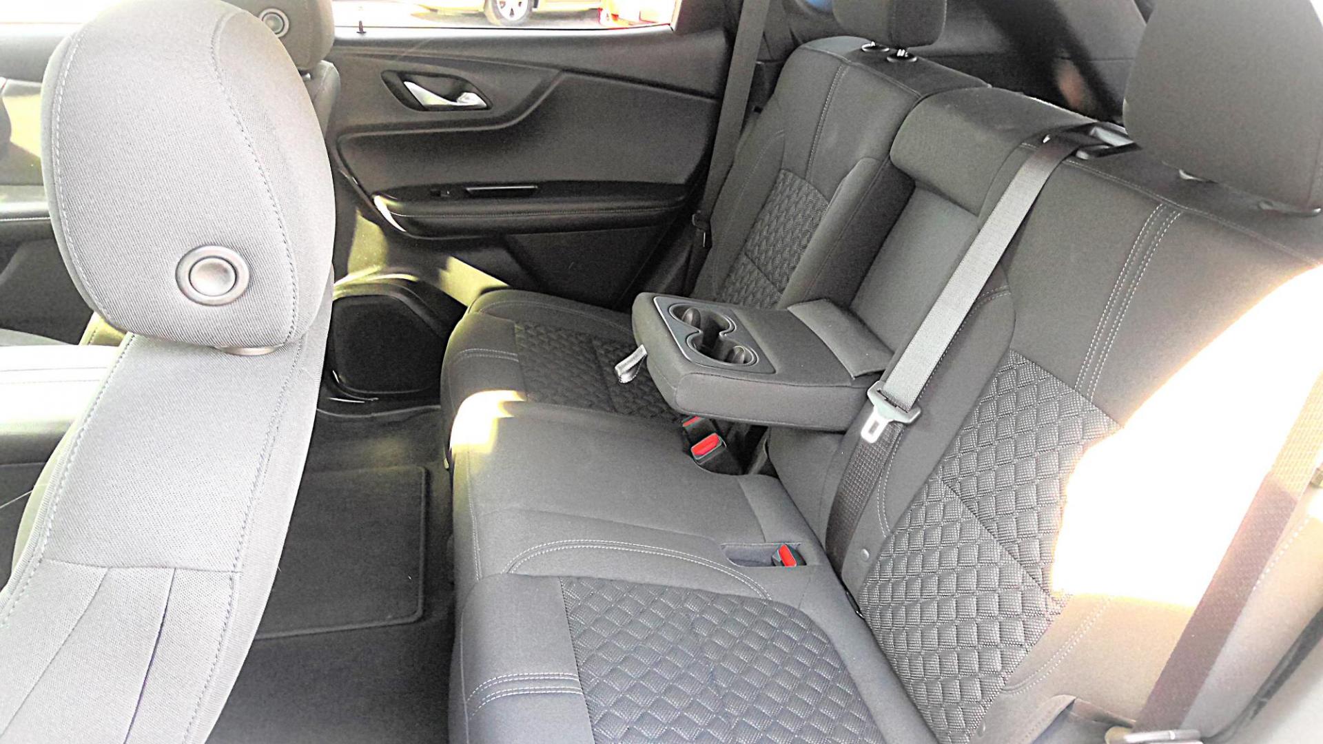 2022 GRAY Chevrolet Blazer 2LT AWD (3GNKBHR48NS) with an 2.0L L4 DOHC 16 TURBO engine, 9A transmission, located at 502 S. Riverside Avenue, Medford, OR, 97501, (541) 773-3136, 42.322803, -122.867477 - Photo#6