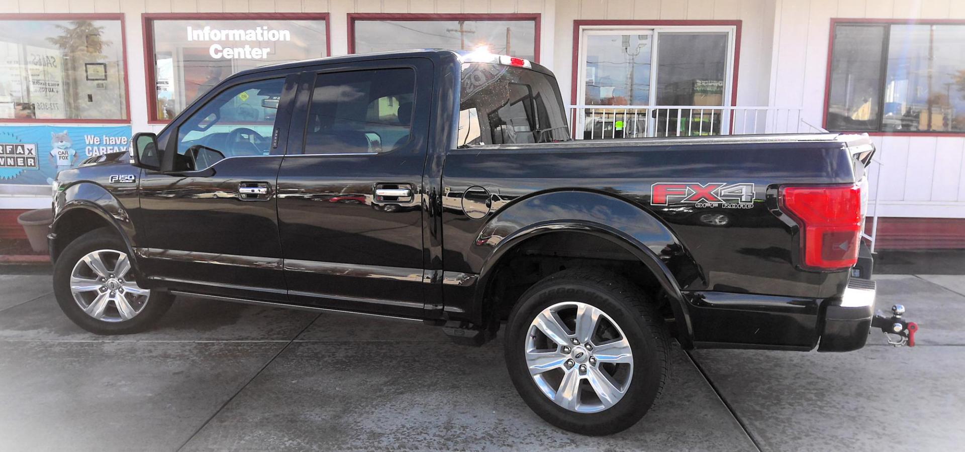 2018 BLACK Ford F-150 XLT SuperCrew 5.5-ft. Bed 4WD (1FTEW1EG5JF) with an 3.5L V6 TURBO engine, 6A transmission, located at 502 S. Riverside Avenue, Medford, OR, 97501, (541) 773-3136, 42.322803, -122.867477 - Photo#2