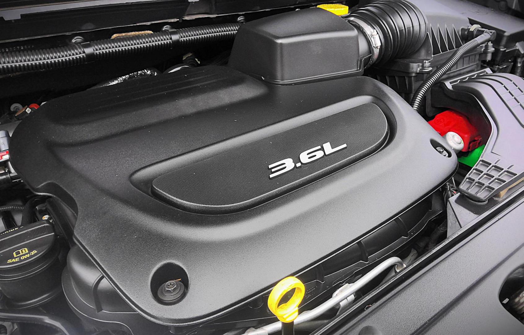 2018 BLACK Chrysler Pacifica Touring Plus (2C4RC1FG0JR) with an 3.6L V6 DOHC 24V engine, 9A transmission, located at 502 S. Riverside Avenue, Medford, OR, 97501, (541) 773-3136, 42.322803, -122.867477 - Photo#15