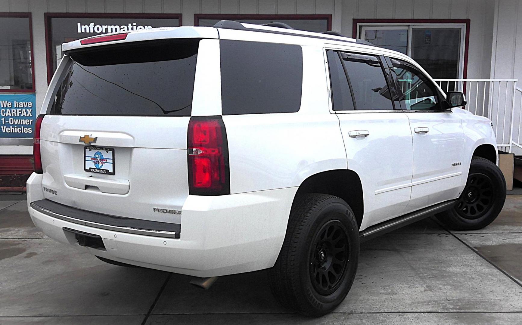 2020 WHITE Chevrolet Tahoe Premier 4WD (1GNSKCKJ0LR) with an 6.2L V8 OHV 16V engine, 6A transmission, located at 502 S. Riverside Avenue, Medford, OR, 97501, (541) 773-3136, 42.322803, -122.867477 - Photo#2