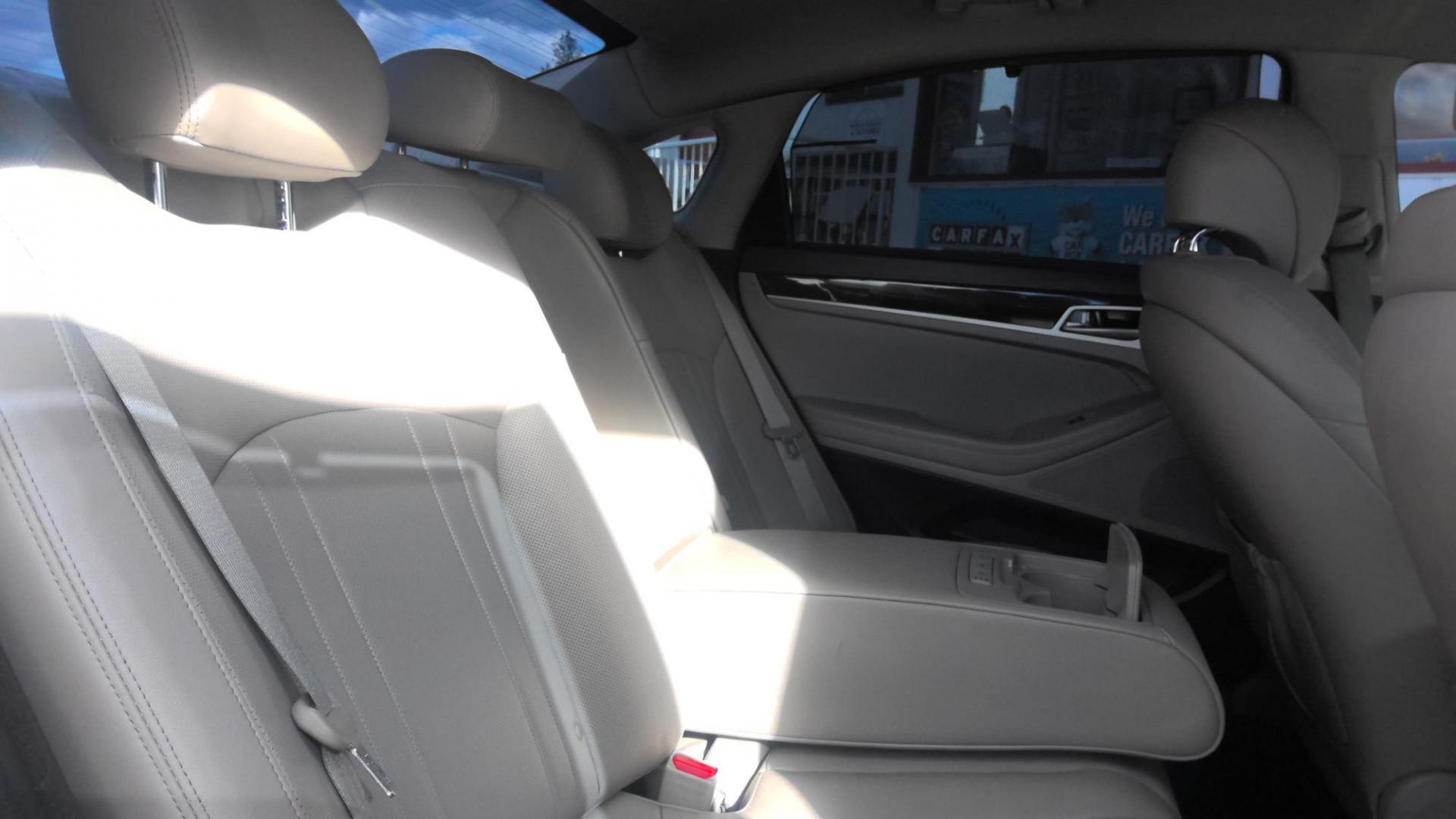 2018 BLACK Genesis G80 3.8 (KMHGN4JE1JU) with an 3.8L V6 DOHC 24V engine, 8A transmission, located at 502 S. Riverside Avenue, Medford, OR, 97501, (541) 773-3136, 42.322803, -122.867477 - Photo#4