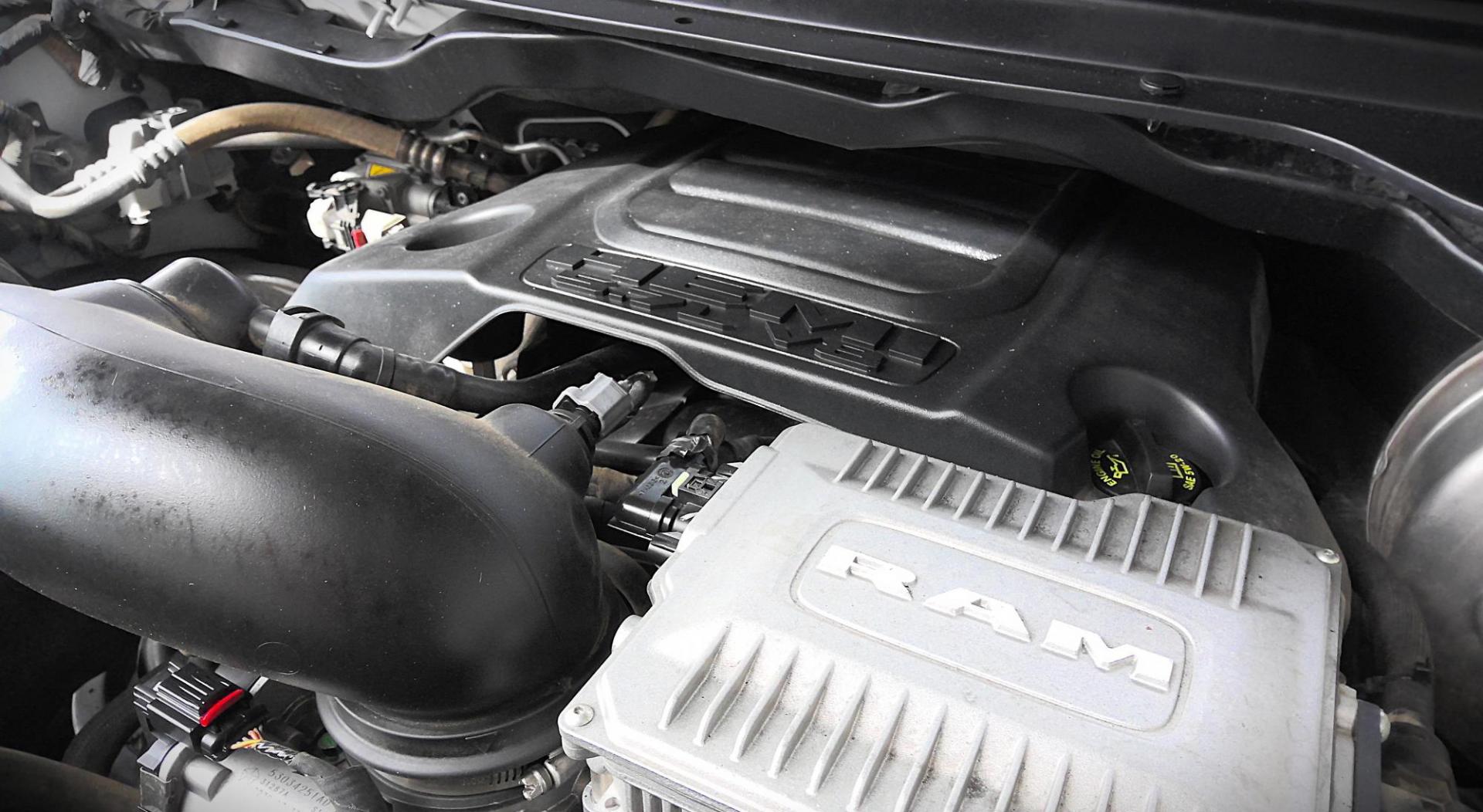 2020 WHITE RAM 1500 Laramie Crew Cab SWB 4WD (1C6SRFJT4LN) with an 5.7L V8 OHV 16V engine, 8A transmission, located at 502 S. Riverside Avenue, Medford, OR, 97501, (541) 773-3136, 42.322803, -122.867477 - Photo#13