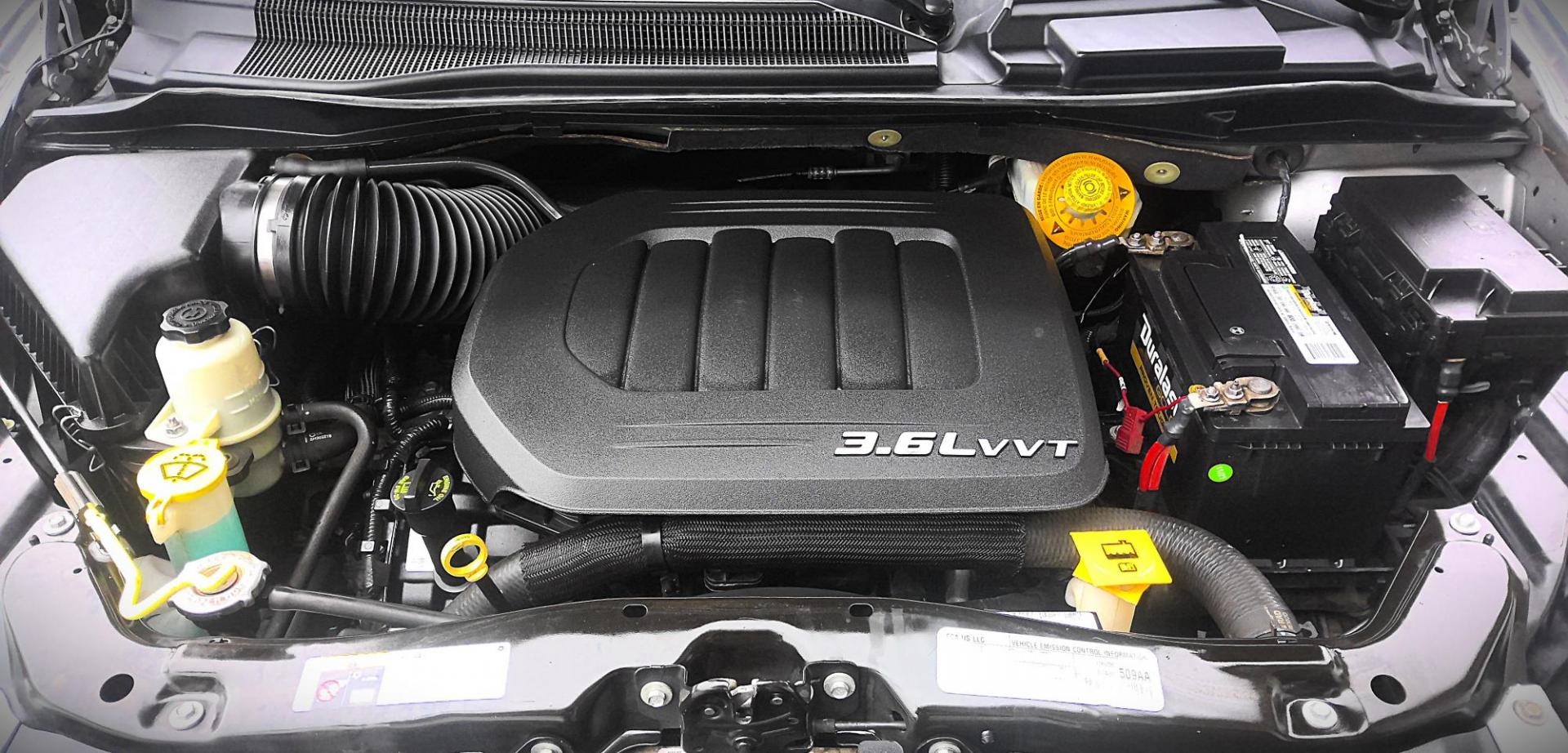 2016 GRAY Chrysler Town and Country Touring (2C4RC1BG9GR) with an 3.6L V6 DOHC 24V engine, 6A transmission, located at 502 S. Riverside Avenue, Medford, OR, 97501, (541) 773-3136, 42.322803, -122.867477 - Photo#12