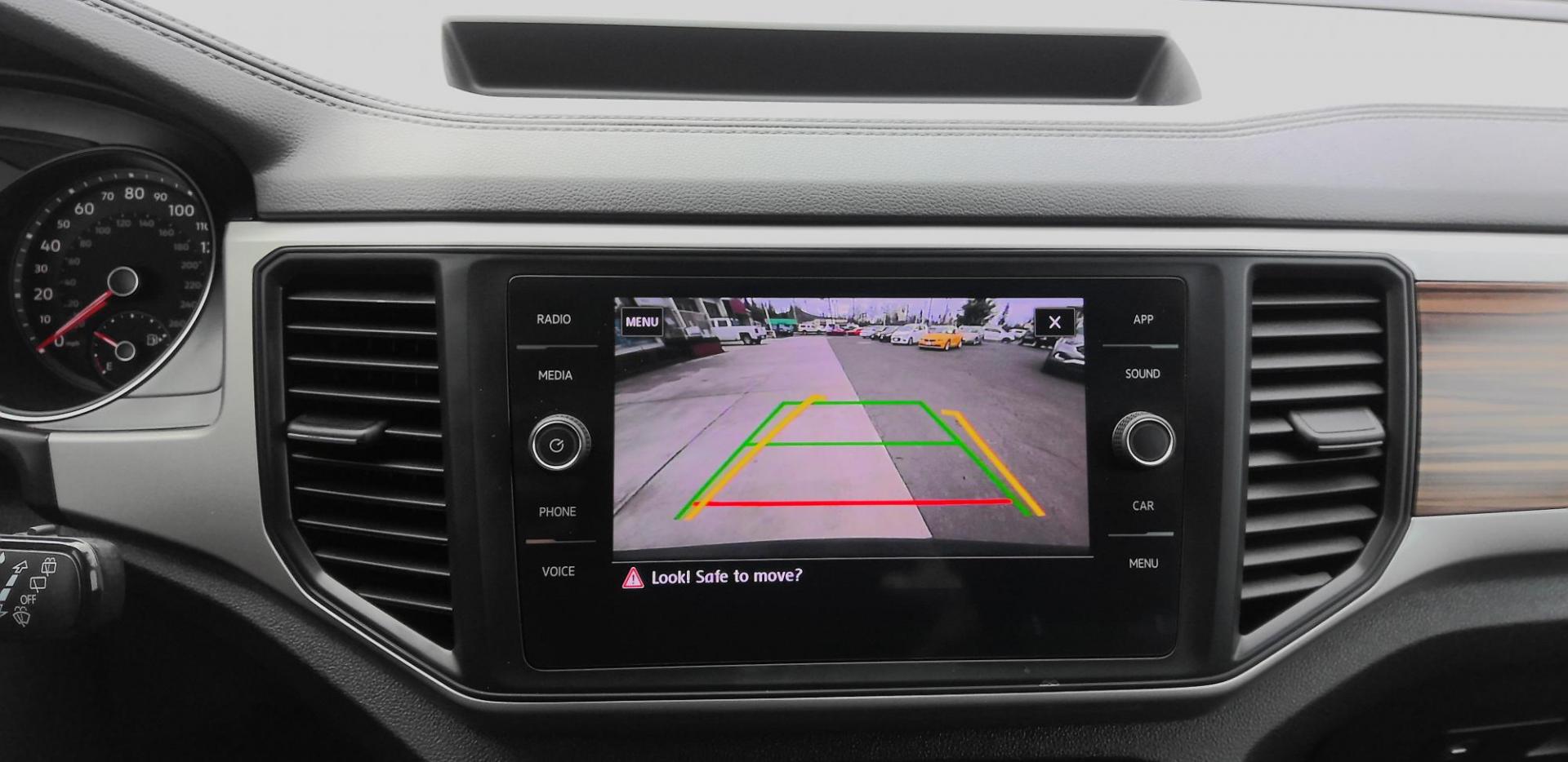 2021 GRAY Volkswagen Atlas SE 4MOTION (1V2LP2CA8MC) with an 2.0L L4 DOHC 16V engine, 8A transmission, located at 502 S. Riverside Avenue, Medford, OR, 97501, (541) 773-3136, 42.322803, -122.867477 - Photo#11