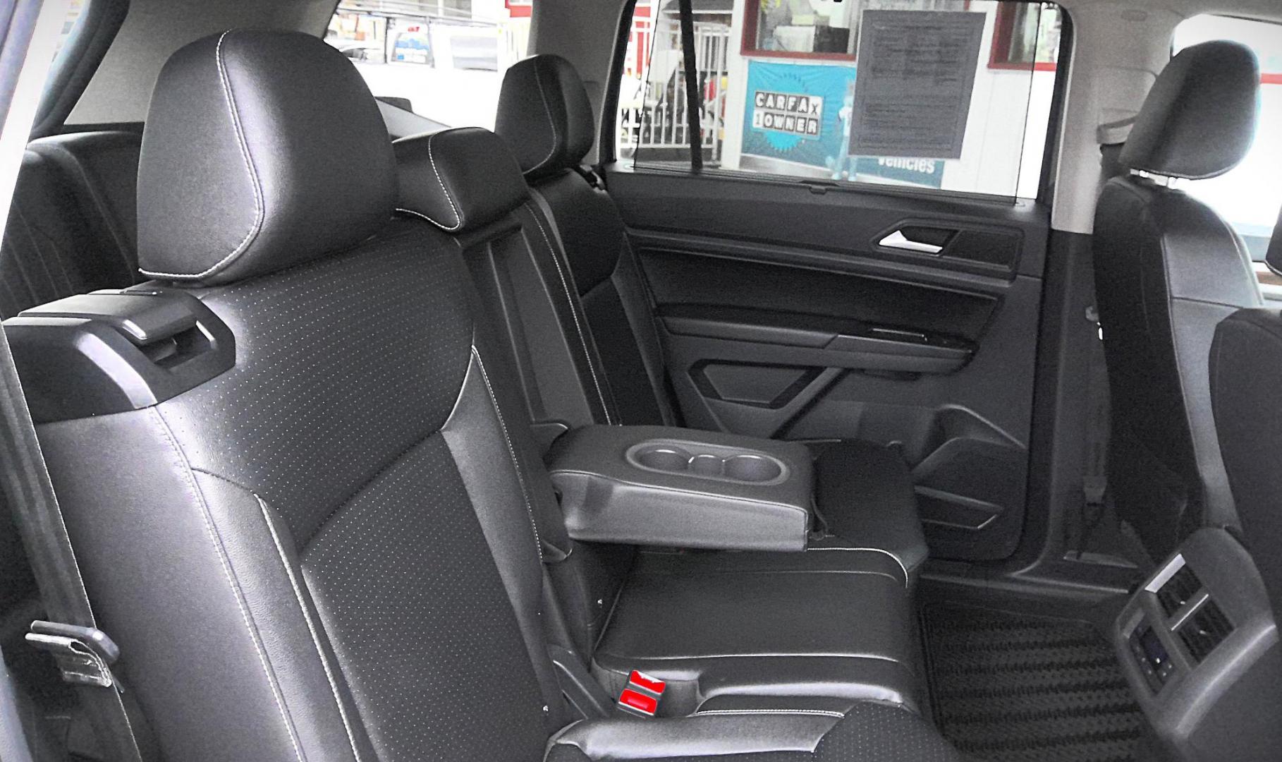 2021 GRAY Volkswagen Atlas SE 4MOTION (1V2LP2CA8MC) with an 2.0L L4 DOHC 16V engine, 8A transmission, located at 502 S. Riverside Avenue, Medford, OR, 97501, (541) 773-3136, 42.322803, -122.867477 - Photo#7