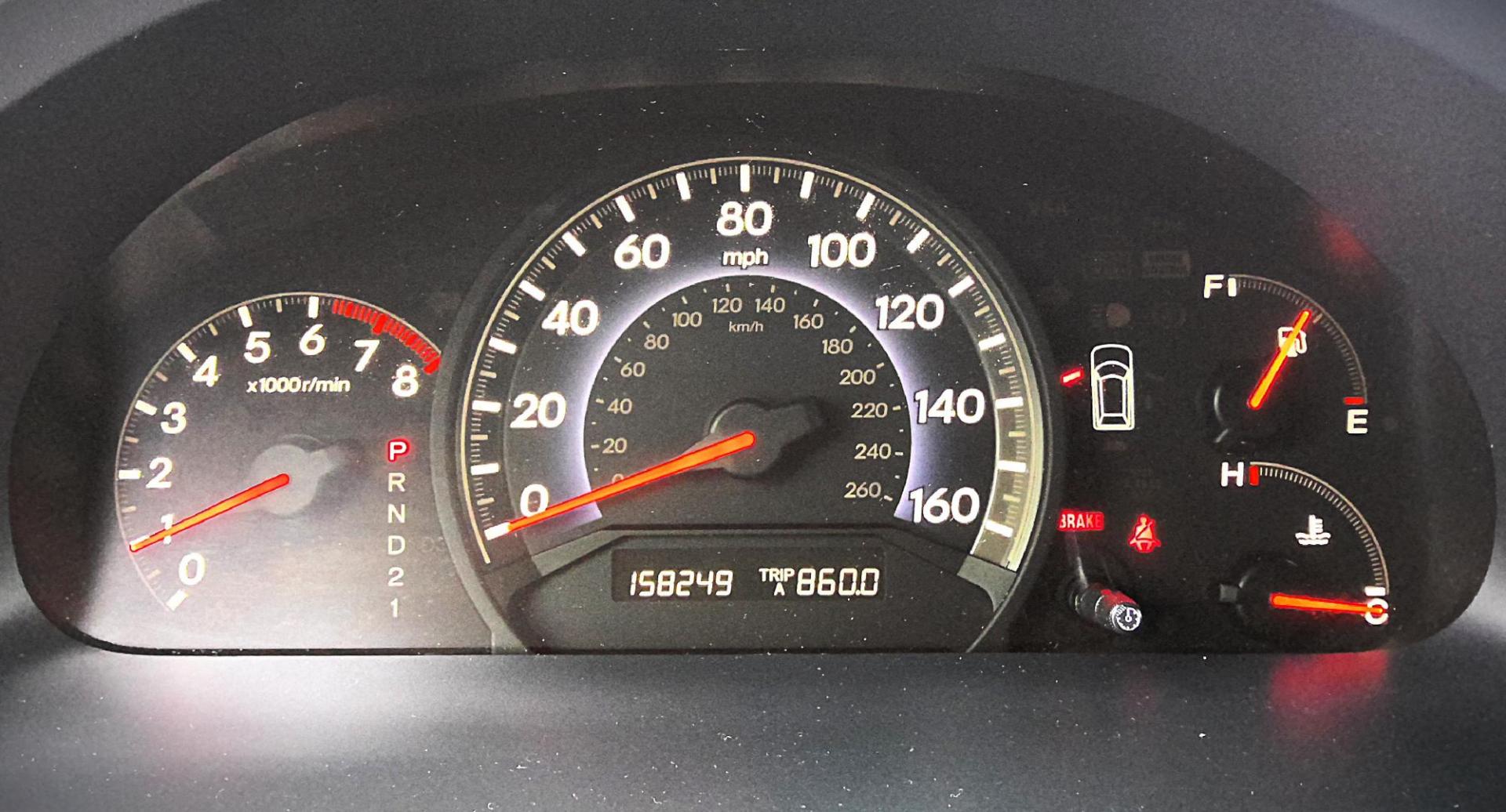 2010 SILVER Honda Odyssey EX (5FNRL3H44AB) with an 3.5L V6 SOHC 24V engine, 5-Speed Automatic transmission, located at 502 S. Riverside Avenue, Medford, OR, 97501, (541) 773-3136, 42.322803, -122.867477 - Photo#10