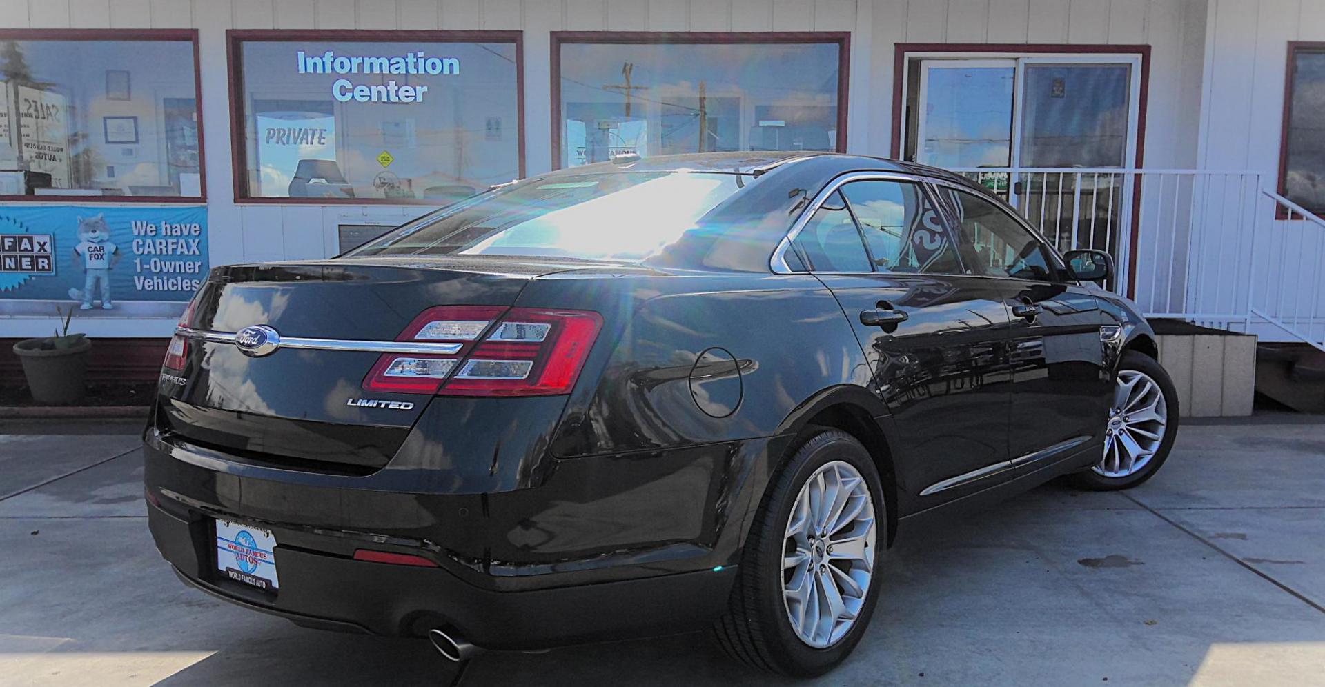 2016 BLACK Ford Taurus Limited FWD (1FAHP2F80GG) with an 3.5L V6 DOHC 24V engine, 6A transmission, located at 502 S. Riverside Avenue, Medford, OR, 97501, (541) 773-3136, 42.322803, -122.867477 - Photo#2