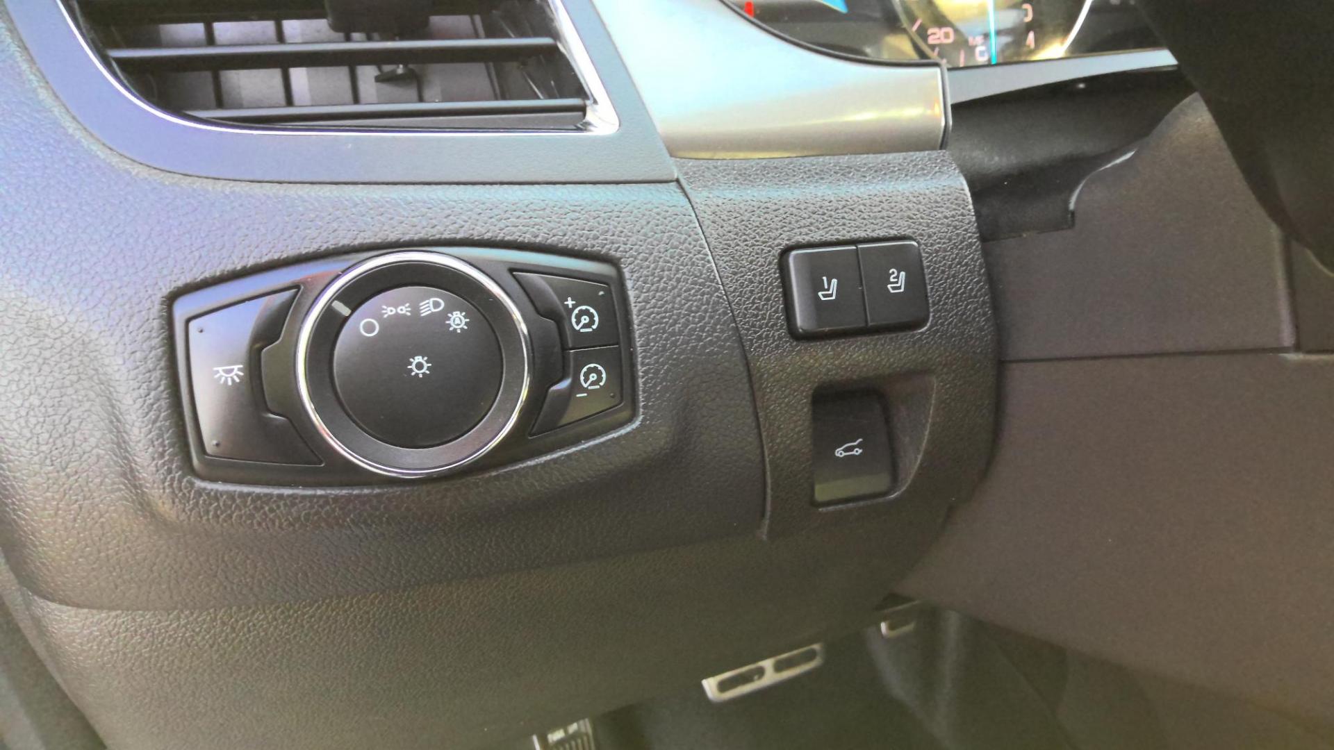 2011 BLUE Ford Edge Sport AWD (2FMDK4AK9BB) with an 3.7L V6 DOHC 24V engine, 6-Speed Automatic transmission, located at 502 S. Riverside Avenue, Medford, OR, 97501, (541) 773-3136, 42.322803, -122.867477 - Photo#10