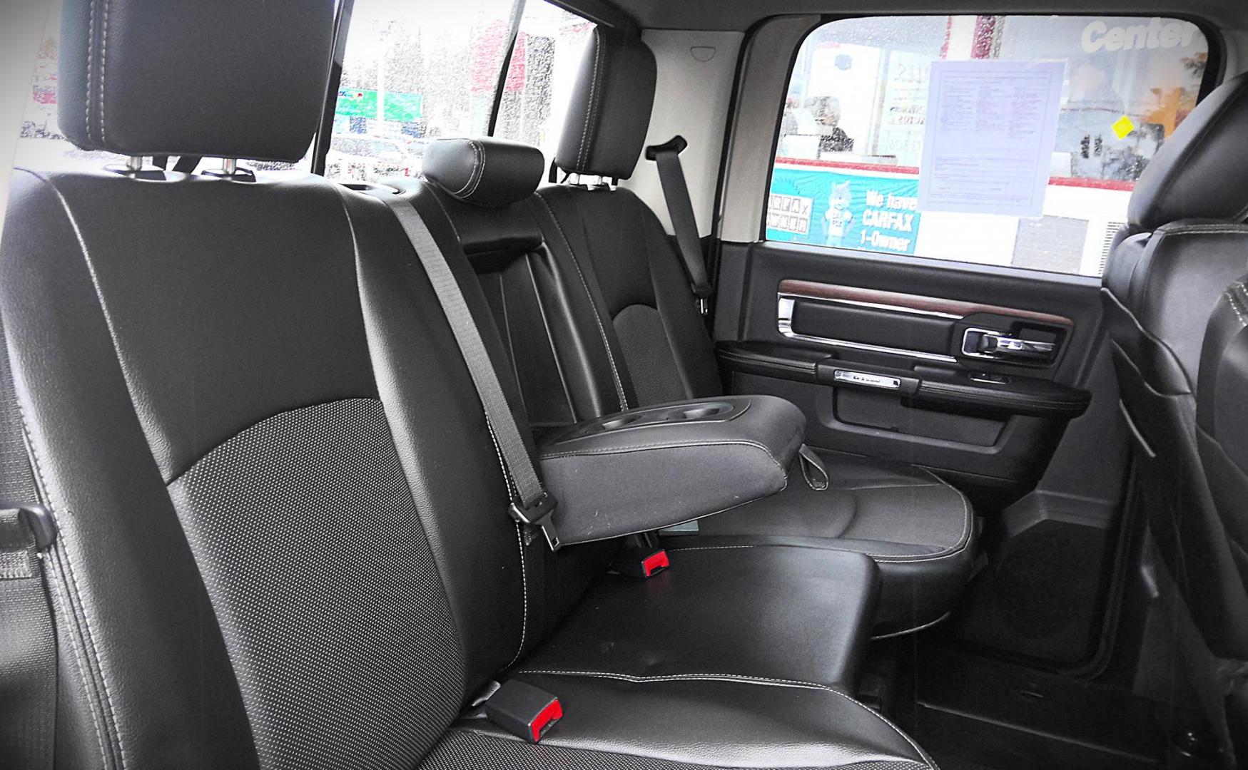 2014 SILVER RAM 1500 Laramie Crew Cab LWB 4WD (1C6RR7VTXES) with an 5.7L V8 OHV 16V engine, 6-Speed Automatic transmission, located at 502 S. Riverside Avenue, Medford, OR, 97501, (541) 773-3136, 42.322803, -122.867477 - Photo#3