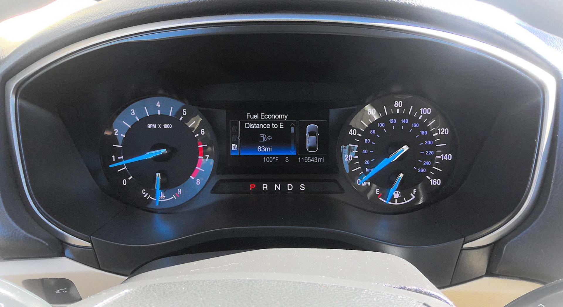 2015 GOLD Ford Fusion SE (3FA6P0H74FR) with an 2.5L L4 DOHC 16V engine, located at 502 S. Riverside Avenue, Medford, OR, 97501, (541) 773-3136, 42.322803, -122.867477 - Photo#7