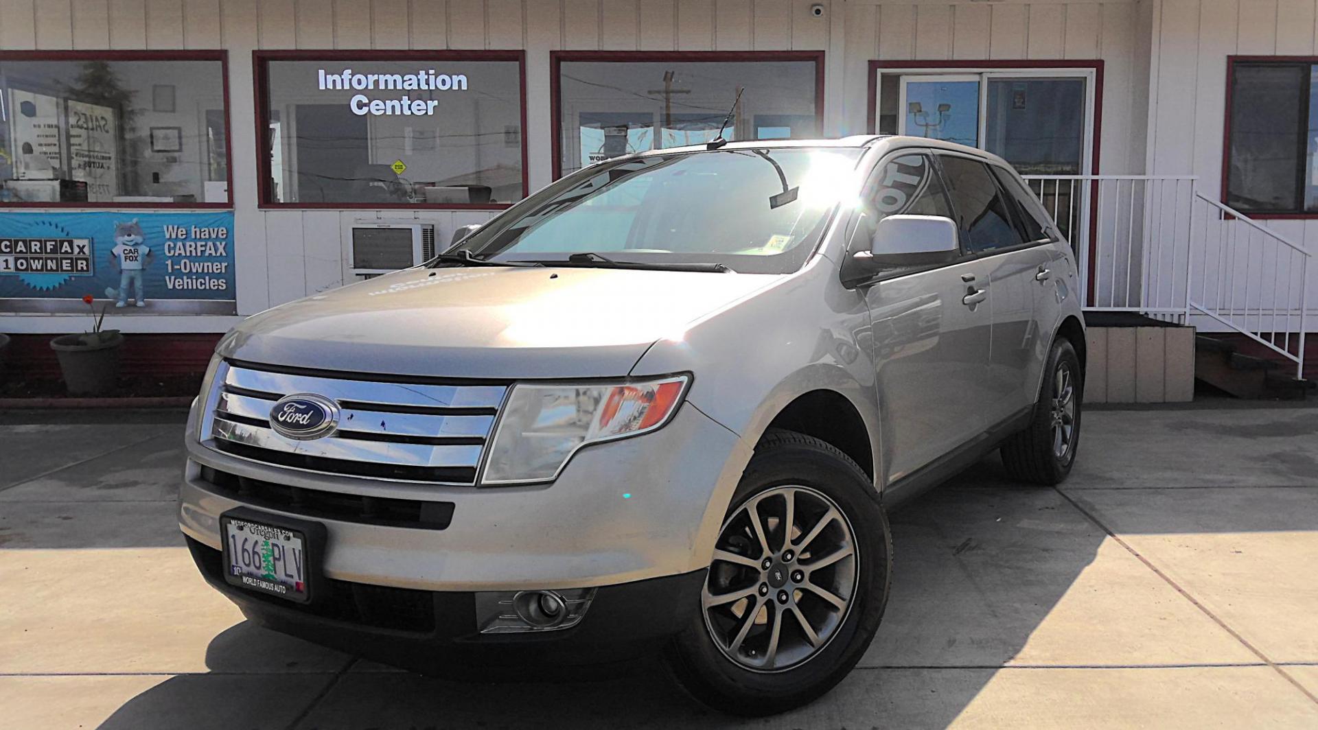 2008 GRAY Ford Edge SEL FWD (2FMDK38C88B) with an 3.5L V6 DOHC 24V engine, 6-Speed Automatic Overdrive transmission, located at 502 S. Riverside Avenue, Medford, OR, 97501, (541) 773-3136, 42.322803, -122.867477 - Photo#1