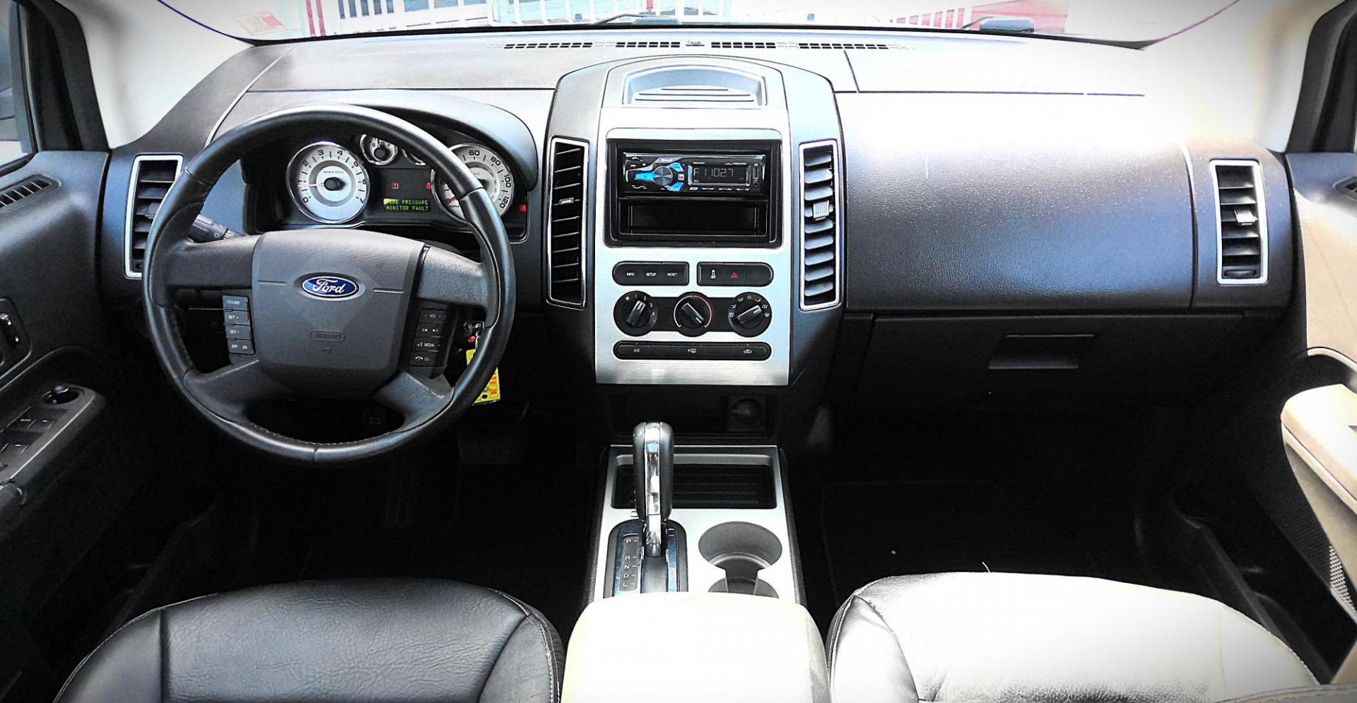 2008 GRAY Ford Edge SEL FWD (2FMDK38C88B) with an 3.5L V6 DOHC 24V engine, 6-Speed Automatic Overdrive transmission, located at 502 S. Riverside Avenue, Medford, OR, 97501, (541) 773-3136, 42.322803, -122.867477 - Photo#8