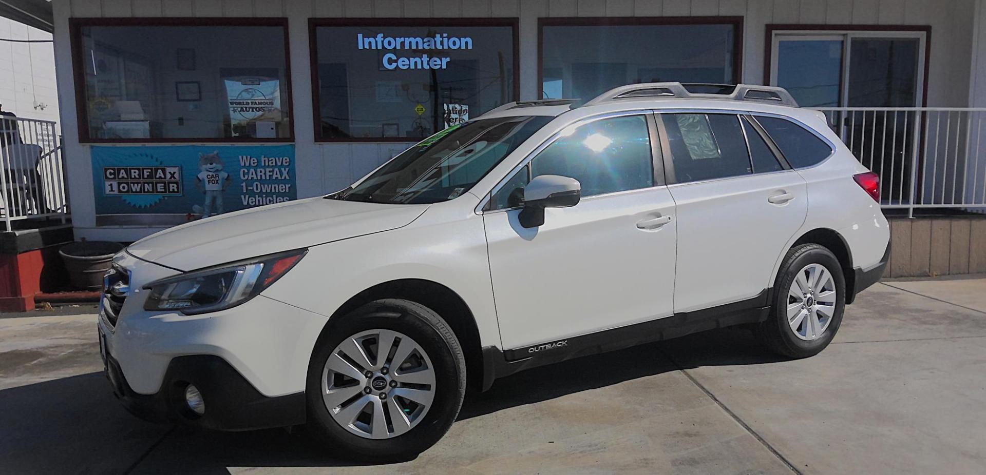 2019 WHITE Subaru Outback 2.5i Premium (4S4BSAHC6K3) with an 2.5L H4 DOHC 16V engine, CVT transmission, located at 502 S. Riverside Avenue, Medford, OR, 97501, (541) 773-3136, 42.322803, -122.867477 - Photo#1