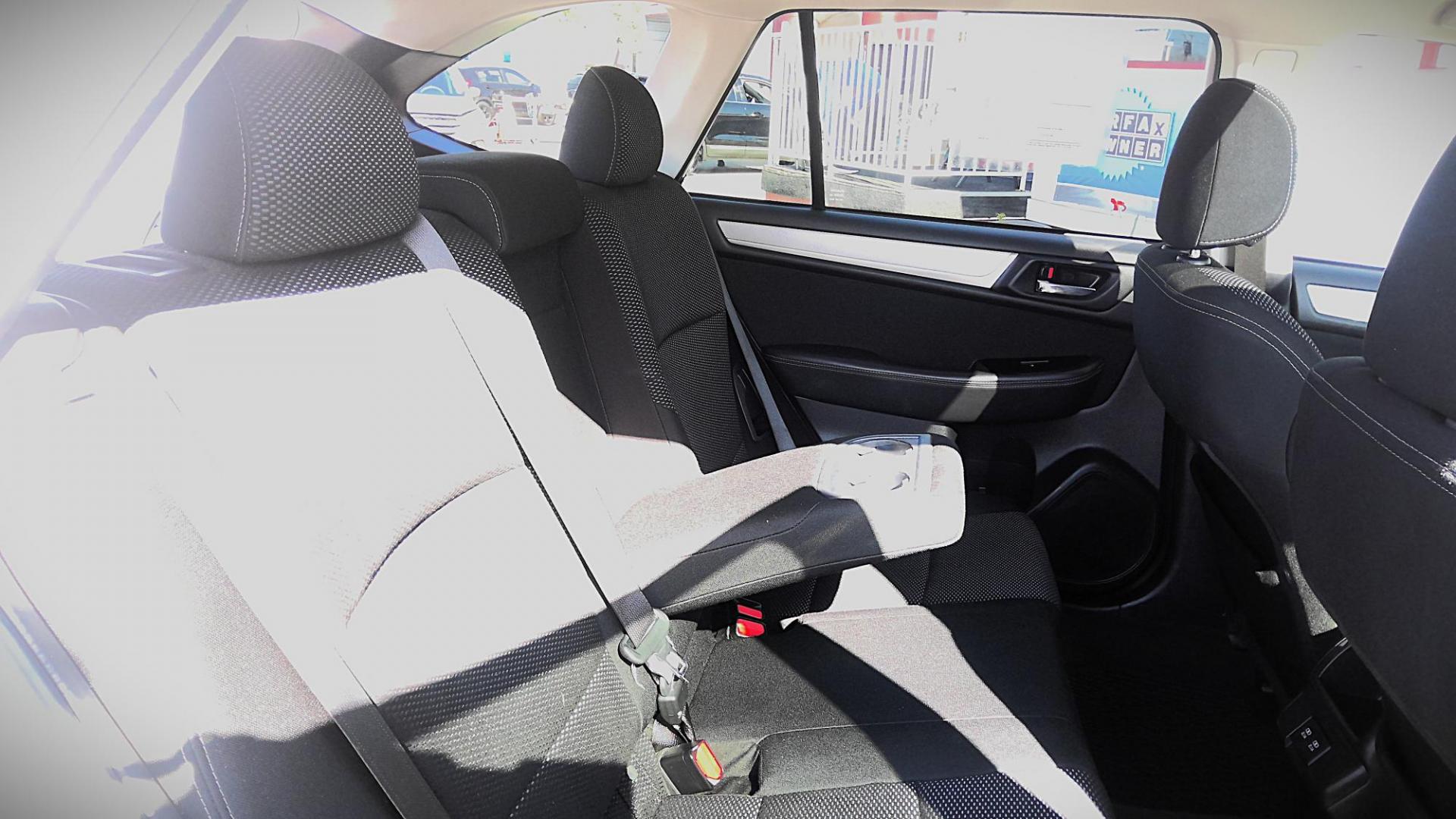 2019 WHITE Subaru Outback 2.5i Premium (4S4BSAHC6K3) with an 2.5L H4 DOHC 16V engine, CVT transmission, located at 502 S. Riverside Avenue, Medford, OR, 97501, (541) 773-3136, 42.322803, -122.867477 - Photo#5