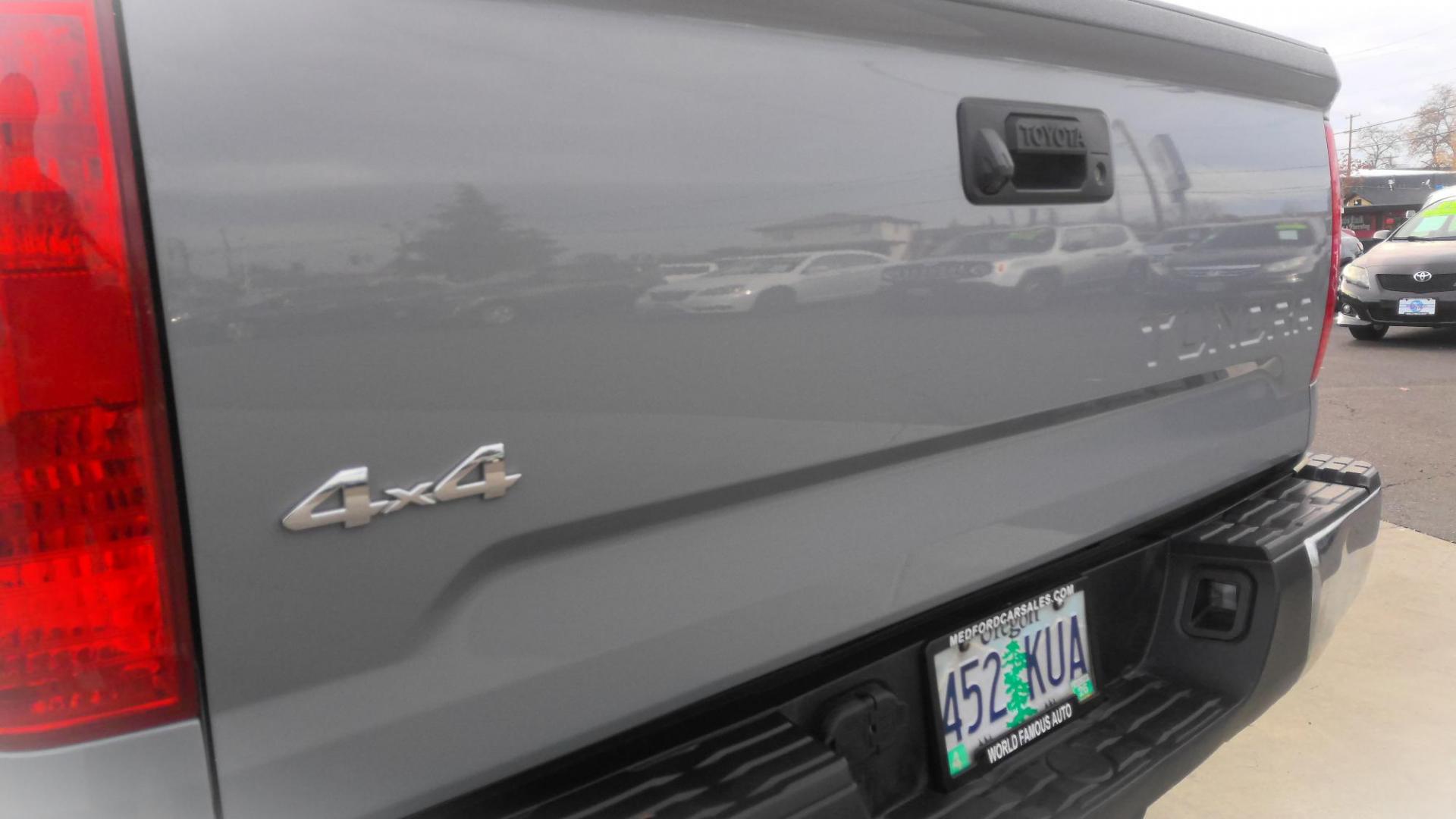 2018 GRAY Toyota Tundra SR5 4.6L V8 CrewMax 4WD (5TFDM5F13JX) with an 4.6L V8 DOHC 32V engine, 6A transmission, located at 502 S. Riverside Avenue, Medford, OR, 97501, (541) 773-3136, 42.322803, -122.867477 - Photo#3