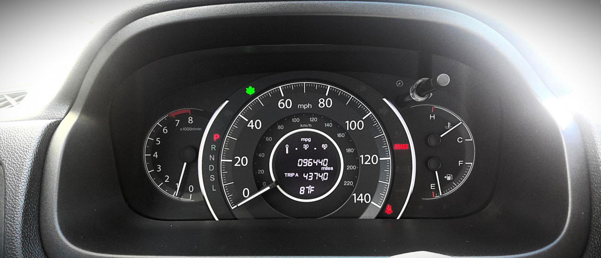 2015 RED Honda CR-V LX 2WD (2HKRM3H30FH) with an 2.4L L4 DOHC 16V engine, Continuously Variable Transmission transmission, located at 502 S. Riverside Avenue, Medford, OR, 97501, (541) 773-3136, 42.322803, -122.867477 - Photo#8