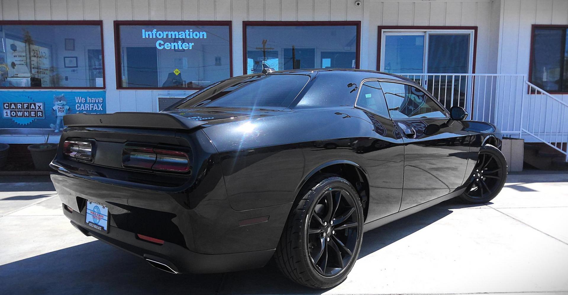 2018 BLACK Dodge Challenger SXT (2C3CDZAG9JH) with an 3.6L V6 DOHC 24V engine, 8A transmission, located at 502 S. Riverside Avenue, Medford, OR, 97501, (541) 773-3136, 42.322803, -122.867477 - Photo#2