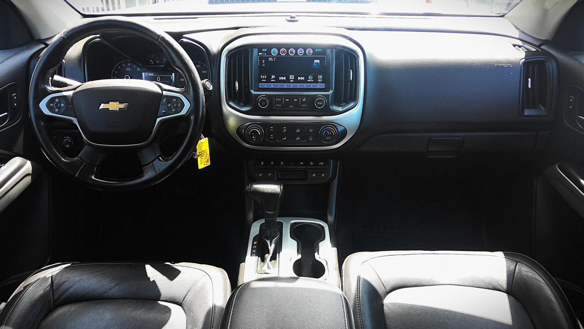 2018 WHITE Chevrolet Colorado ZR2 Crew Cab 4WD Short Box (1GCGTEEN0J1) with an 3.6L V6 DOHC 24V GAS engine, 6A transmission, located at 502 S. Riverside Avenue, Medford, OR, 97501, (541) 773-3136, 42.322803, -122.867477 - Photo#9