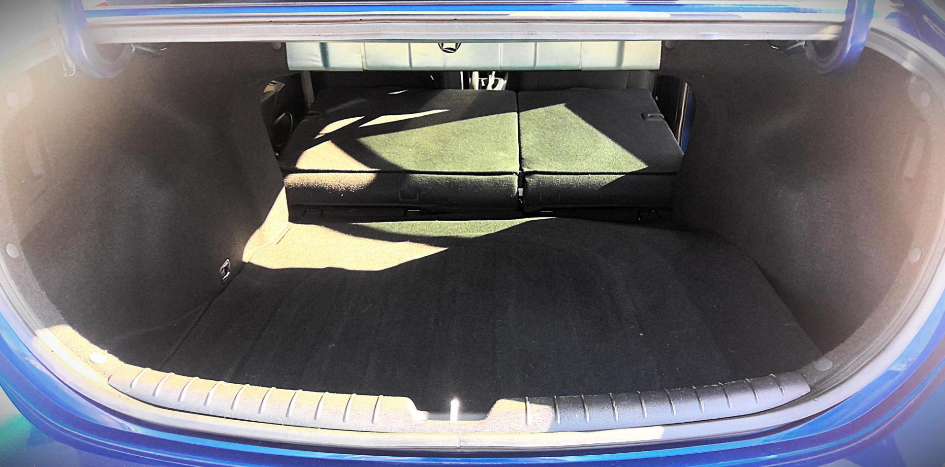 2019 BLUE Hyundai Accent SE 4-Door 6A (3KPC24A36KE) with an 1.6L L4 DOHC 16V engine, 6A transmission, located at 502 S. Riverside Avenue, Medford, OR, 97501, (541) 773-3136, 42.322803, -122.867477 - Photo#4
