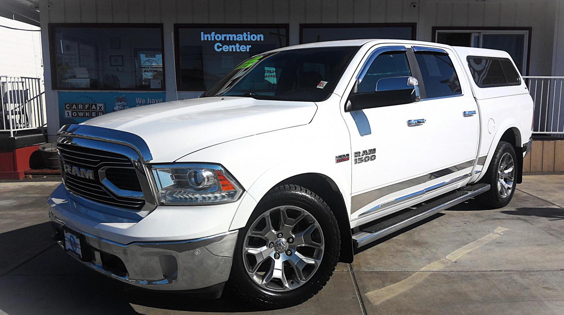 2017 WHITE RAM 1500 Longhorn Crew Cab SWB 4WD (1C6RR7PT7HS) with an 5.7L V8 OHV 16V engine, 8A transmission, located at 502 S. Riverside Avenue, Medford, OR, 97501, (541) 773-3136, 42.322803, -122.867477 - Photo#1