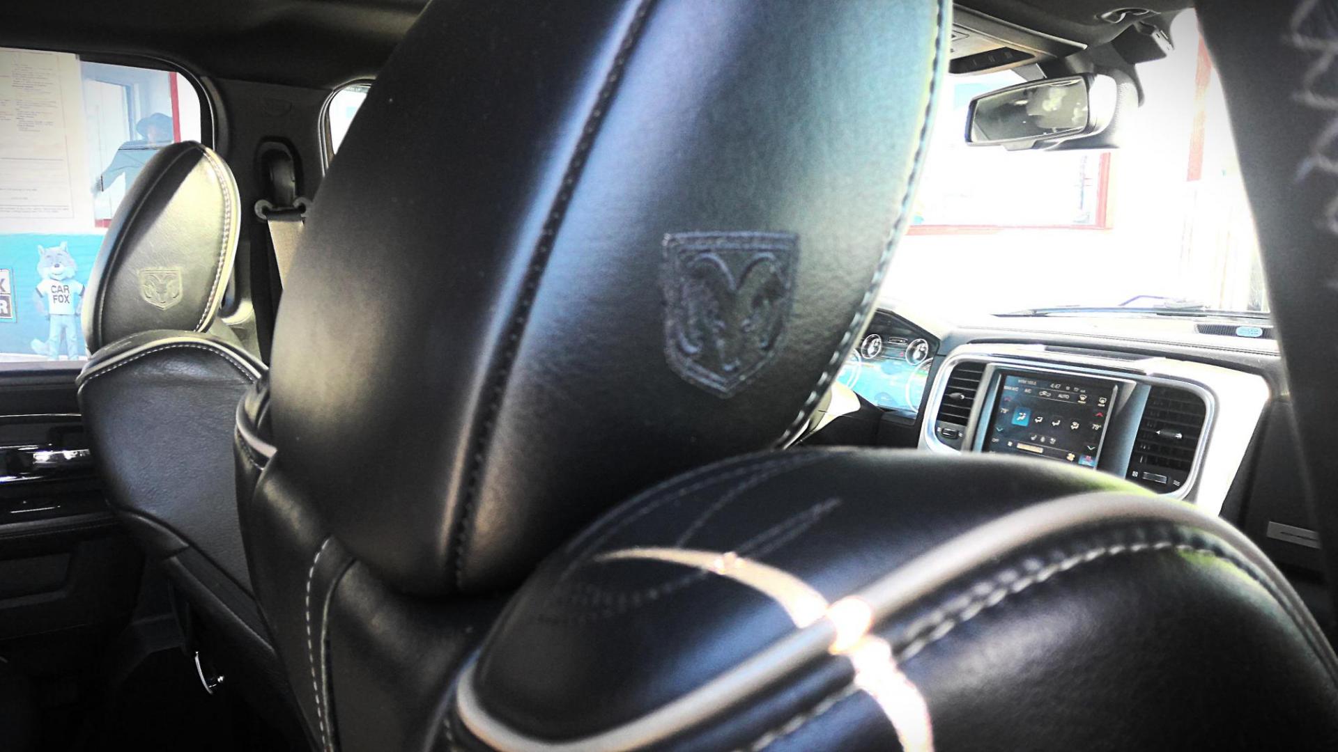 2017 WHITE RAM 1500 Longhorn Crew Cab SWB 4WD (1C6RR7PT7HS) with an 5.7L V8 OHV 16V engine, 8A transmission, located at 502 S. Riverside Avenue, Medford, OR, 97501, (541) 773-3136, 42.322803, -122.867477 - Photo#8