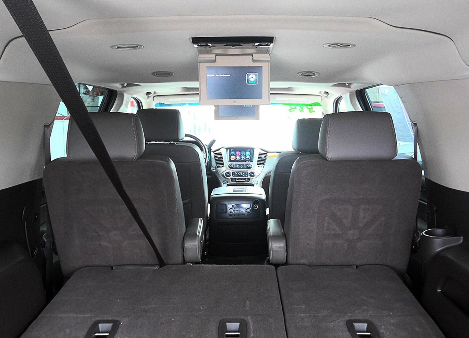 2017 GRAY GMC Yukon XL Denali 4WD (1GKS2HKJ5HR) with an 6.2L V8 OHV 16V engine, 6A transmission, located at 502 S. Riverside Avenue, Medford, OR, 97501, (541) 773-3136, 42.322803, -122.867477 - Photo#6