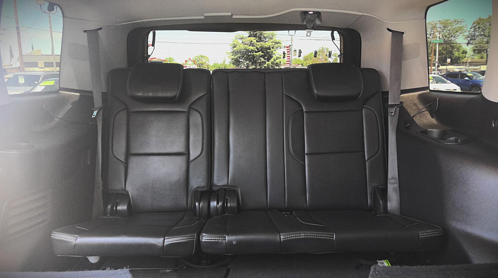 2015 BLACK GMC Yukon Denali 4WD (1GKS2CKJ4FR) with an 6.2L V8 OHV 16V engine, 6-Speed Automatic transmission, located at 502 S. Riverside Avenue, Medford, OR, 97501, (541) 773-3136, 42.322803, -122.867477 - Photo#6