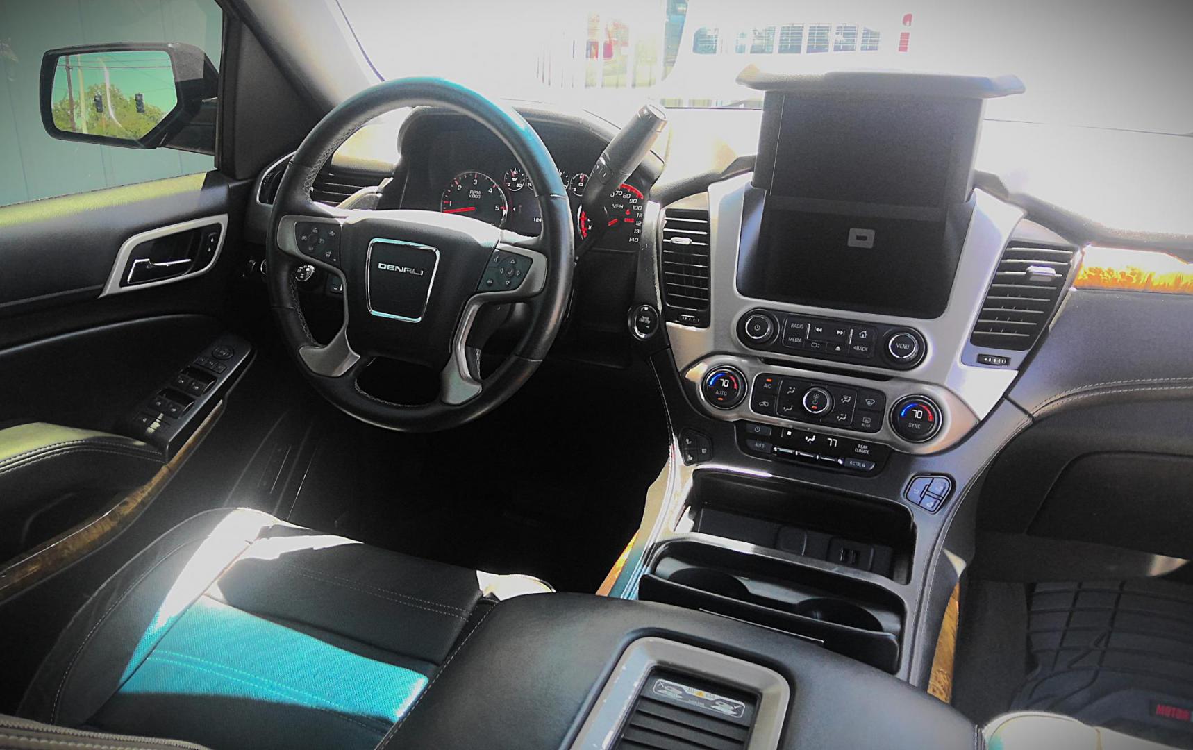 2015 BLACK GMC Yukon Denali 4WD (1GKS2CKJ4FR) with an 6.2L V8 OHV 16V engine, 6-Speed Automatic transmission, located at 502 S. Riverside Avenue, Medford, OR, 97501, (541) 773-3136, 42.322803, -122.867477 - Photo#12