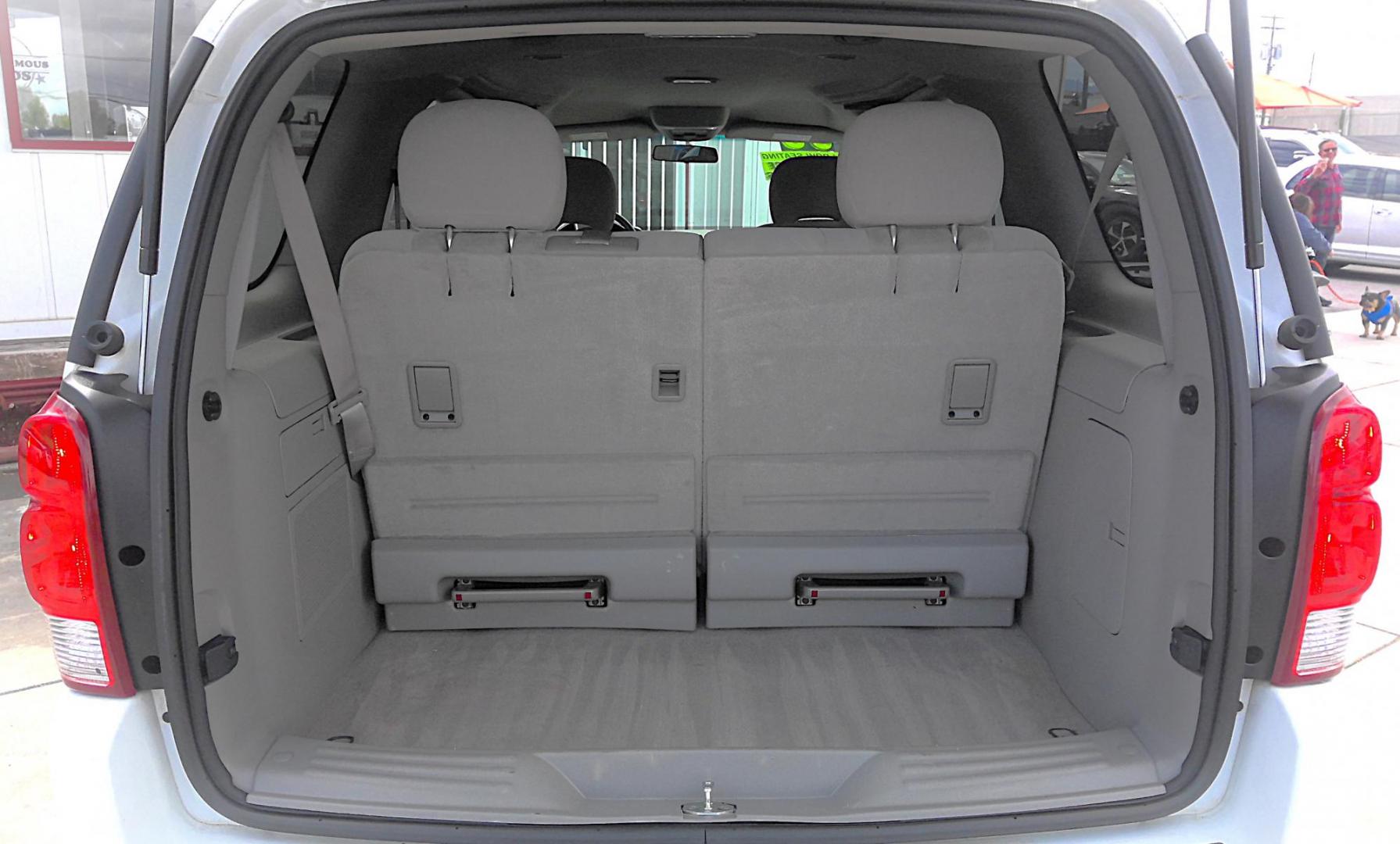 2006 WHITE Chevrolet Uplander EXT LS FWD 1LS (1GNDV23L66D) with an 3.5L V6 OHV 16V engine, 4-Speed Automatic Overdrive transmission, located at 502 S. Riverside Avenue, Medford, OR, 97501, (541) 773-3136, 42.322803, -122.867477 - Photo#4