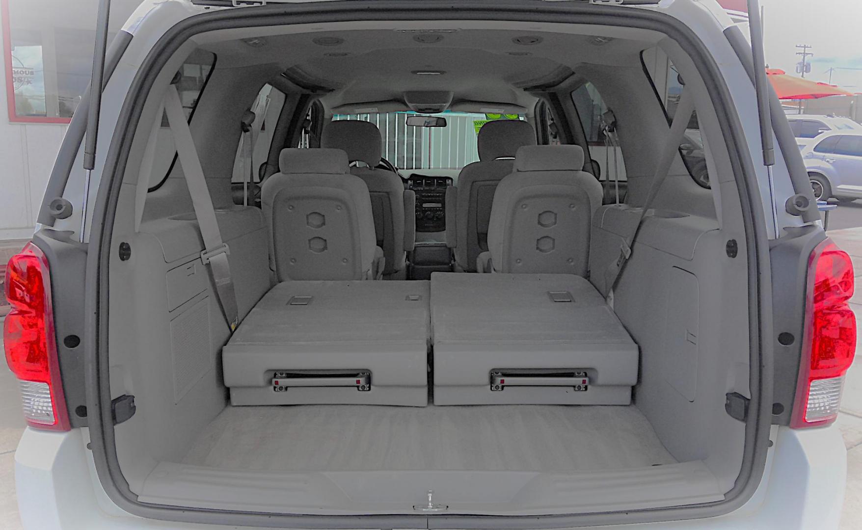 2006 WHITE Chevrolet Uplander EXT LS FWD 1LS (1GNDV23L66D) with an 3.5L V6 OHV 16V engine, 4-Speed Automatic Overdrive transmission, located at 502 S. Riverside Avenue, Medford, OR, 97501, (541) 773-3136, 42.322803, -122.867477 - Photo#5